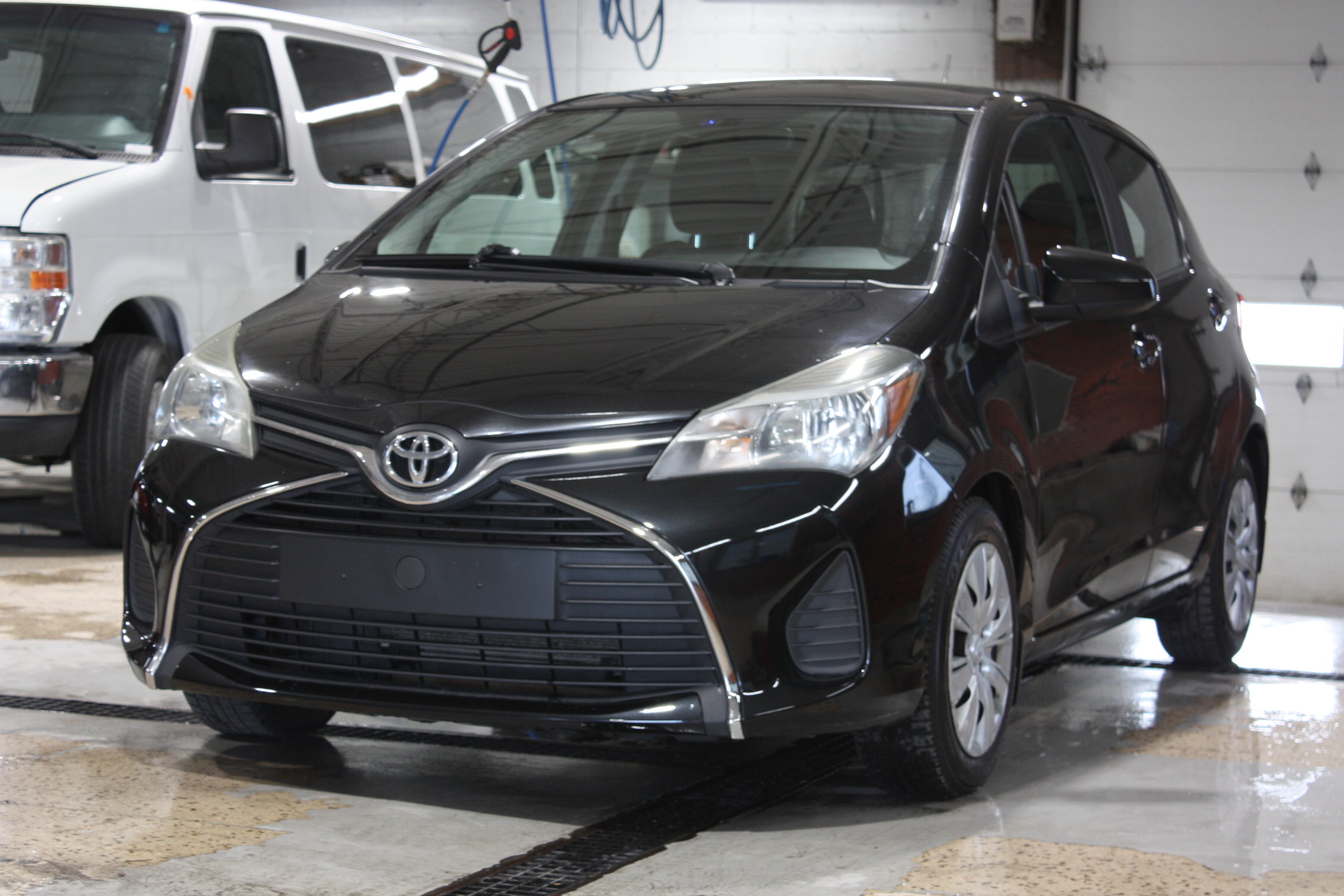 2016 TOYOTA YARIS