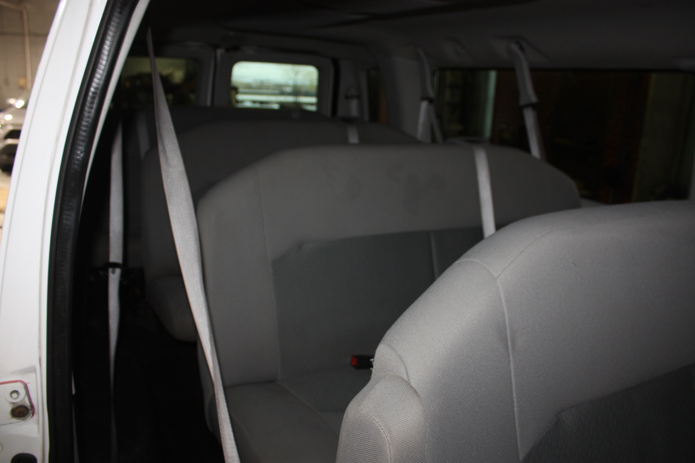 2013 FORD ECONOLINE WAGON 15 PASSAGERS