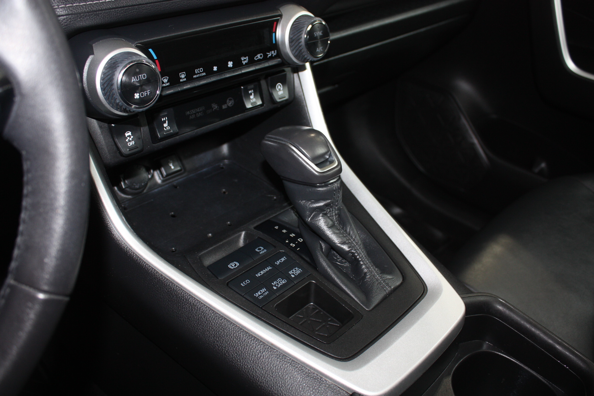 2021 TOYOTA RAV 4 XLE AWD