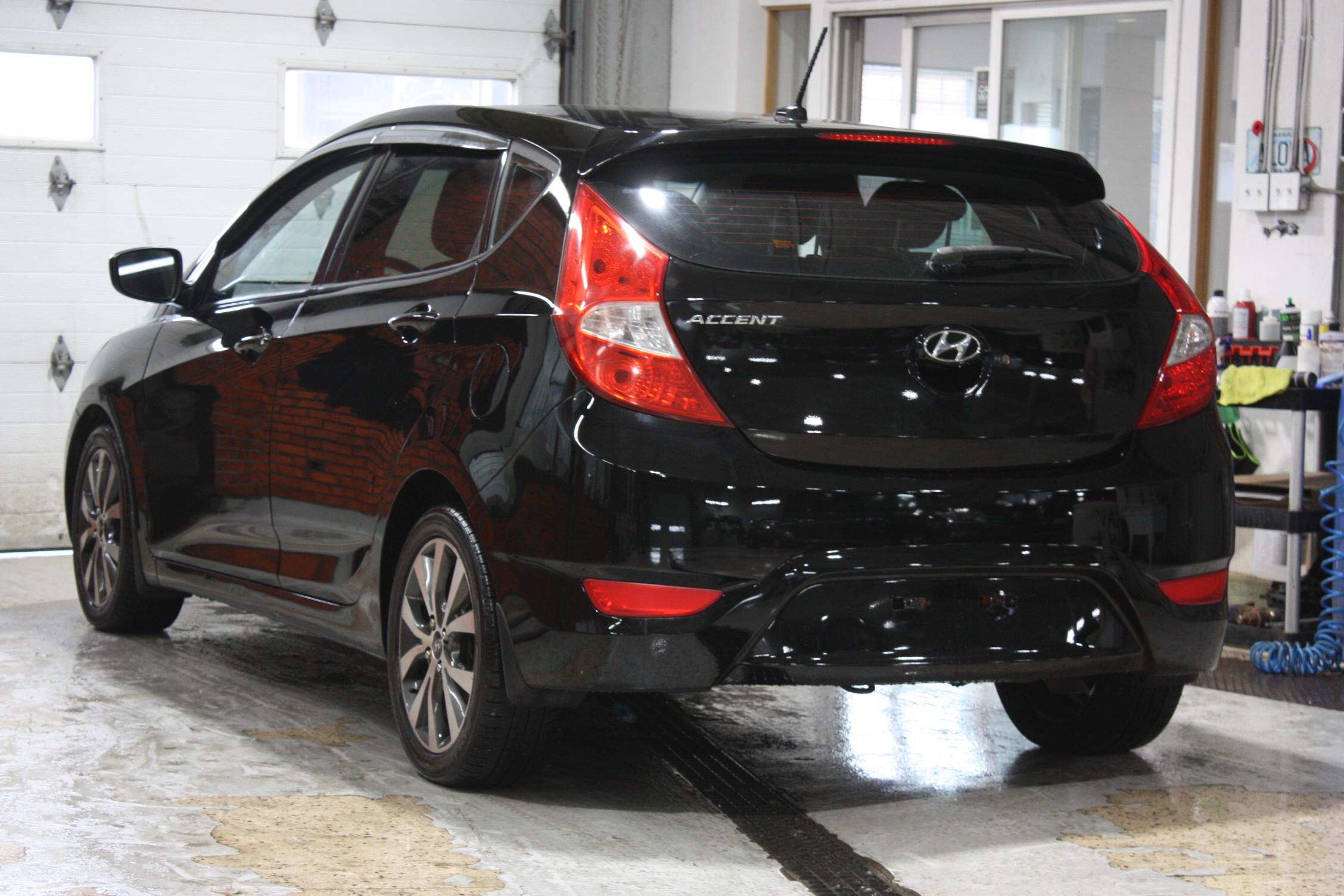 2013 HYUNDAI ACCENT HATCHBACK GL