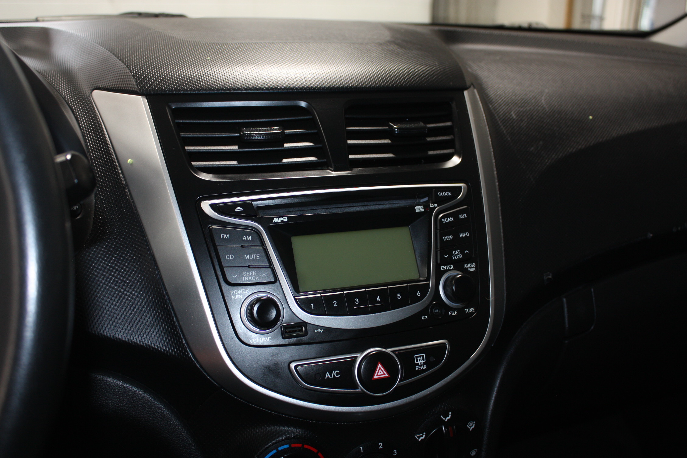 2013 HYUNDAI ACCENT HATCHBACK GL