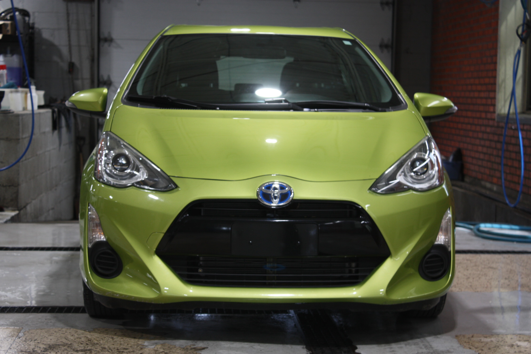 2015 TOYOTA PRIUS C TECH