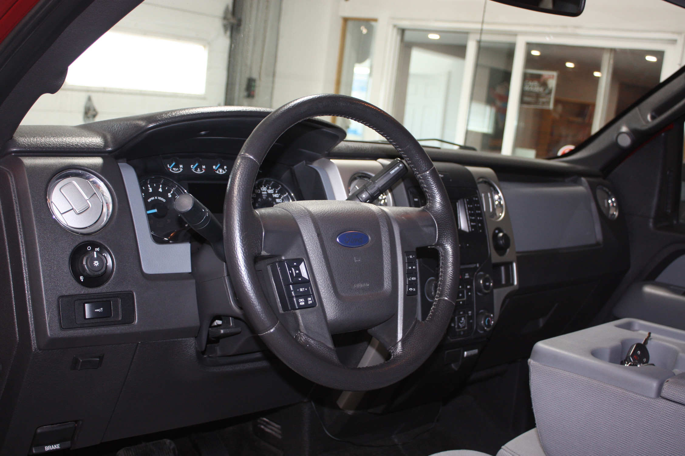 2014 FORD F-150 SUPERCREW XTR 4X4