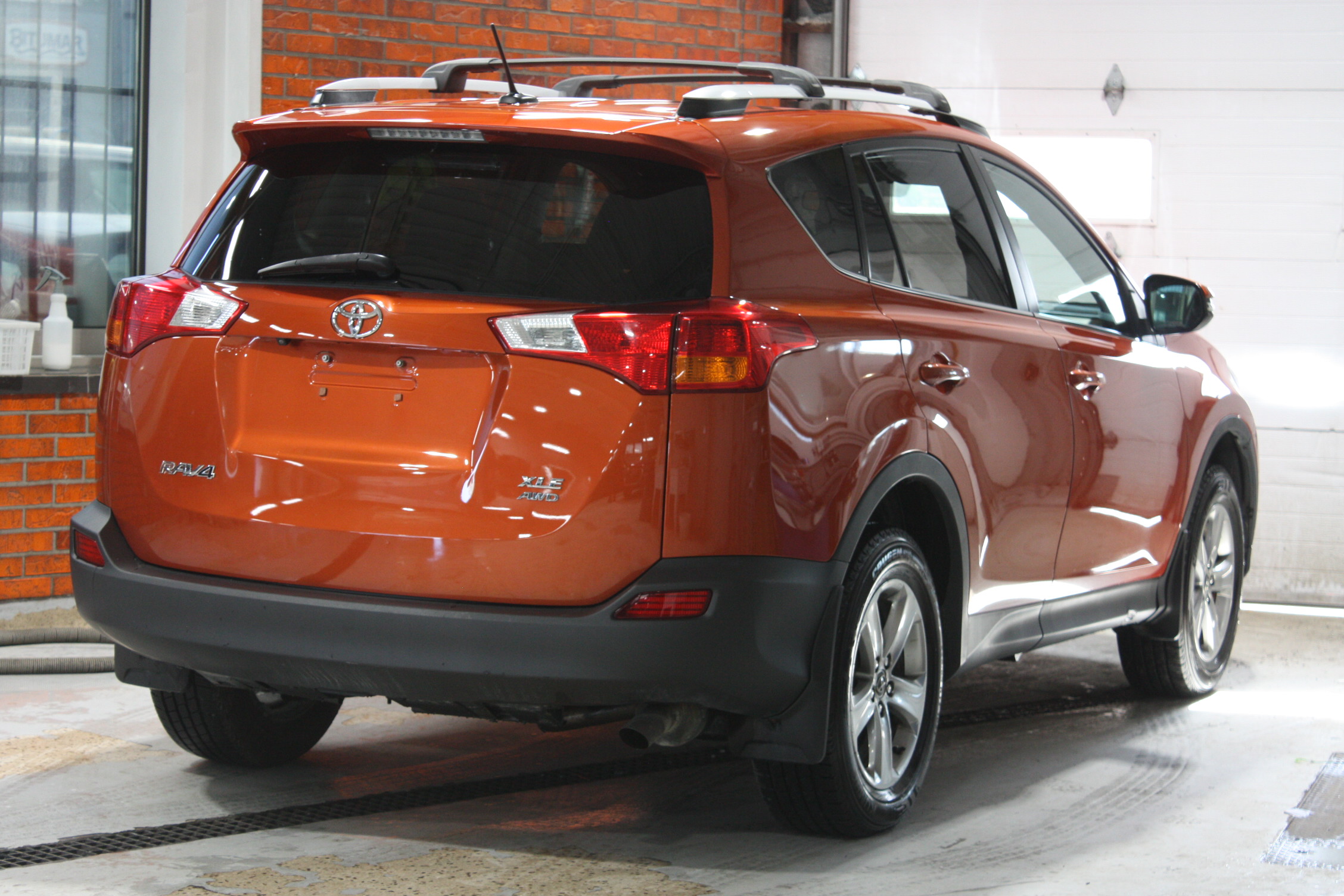 2015 TOYOTA RAV 4