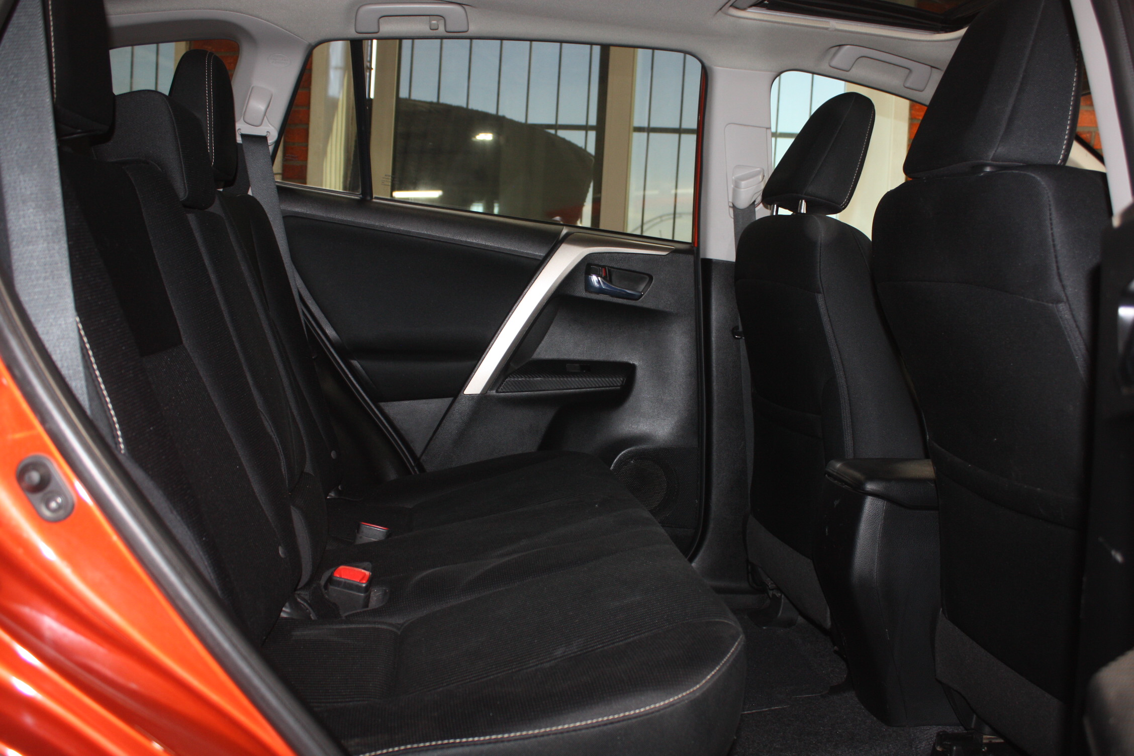 2015 TOYOTA RAV 4