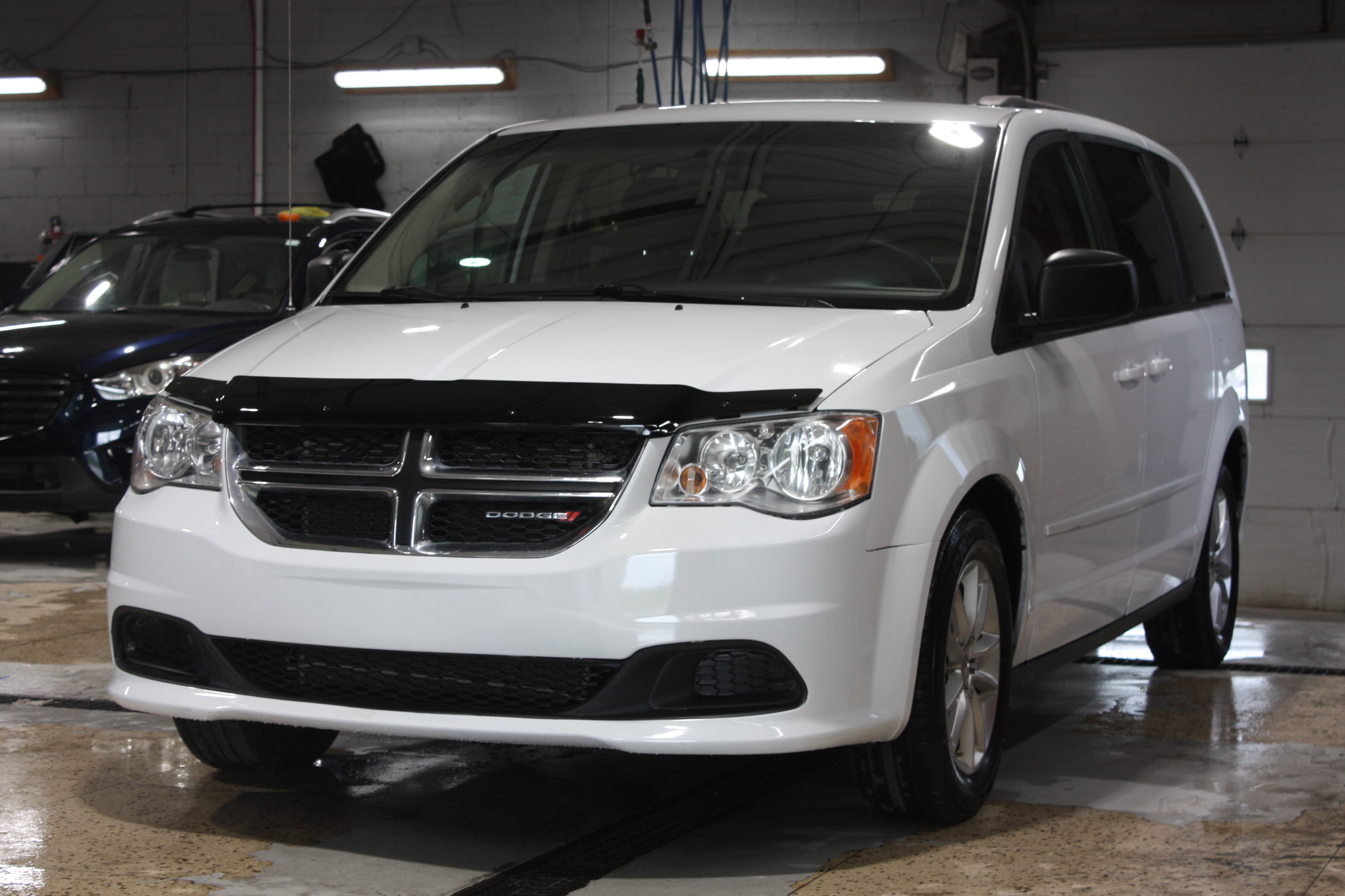 2017 DODGE GRAND CARAVAN SXT STOW AND GO