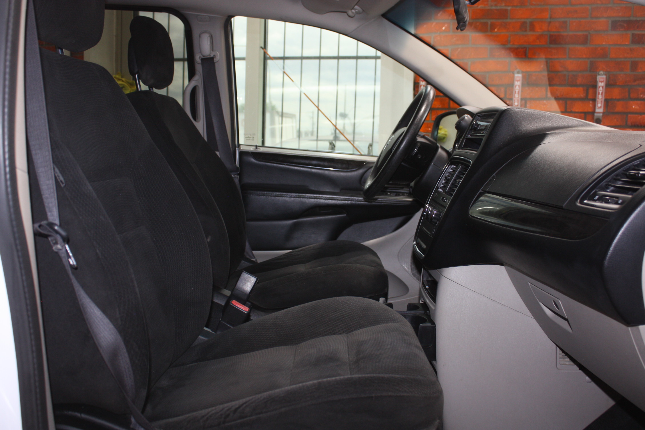 2017 DODGE GRAND CARAVAN SXT STOW AND GO