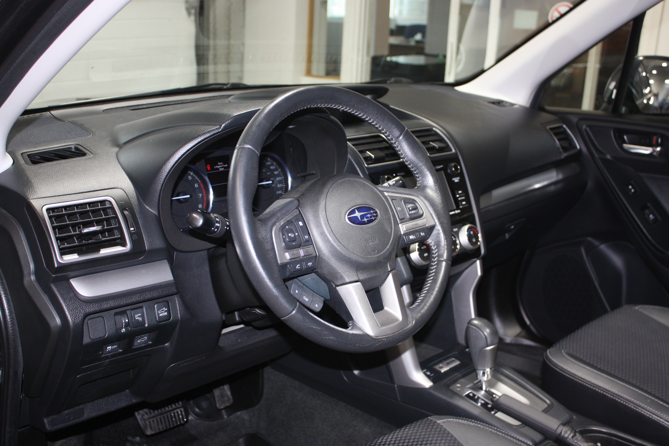 2018 SUBARU FORESTER