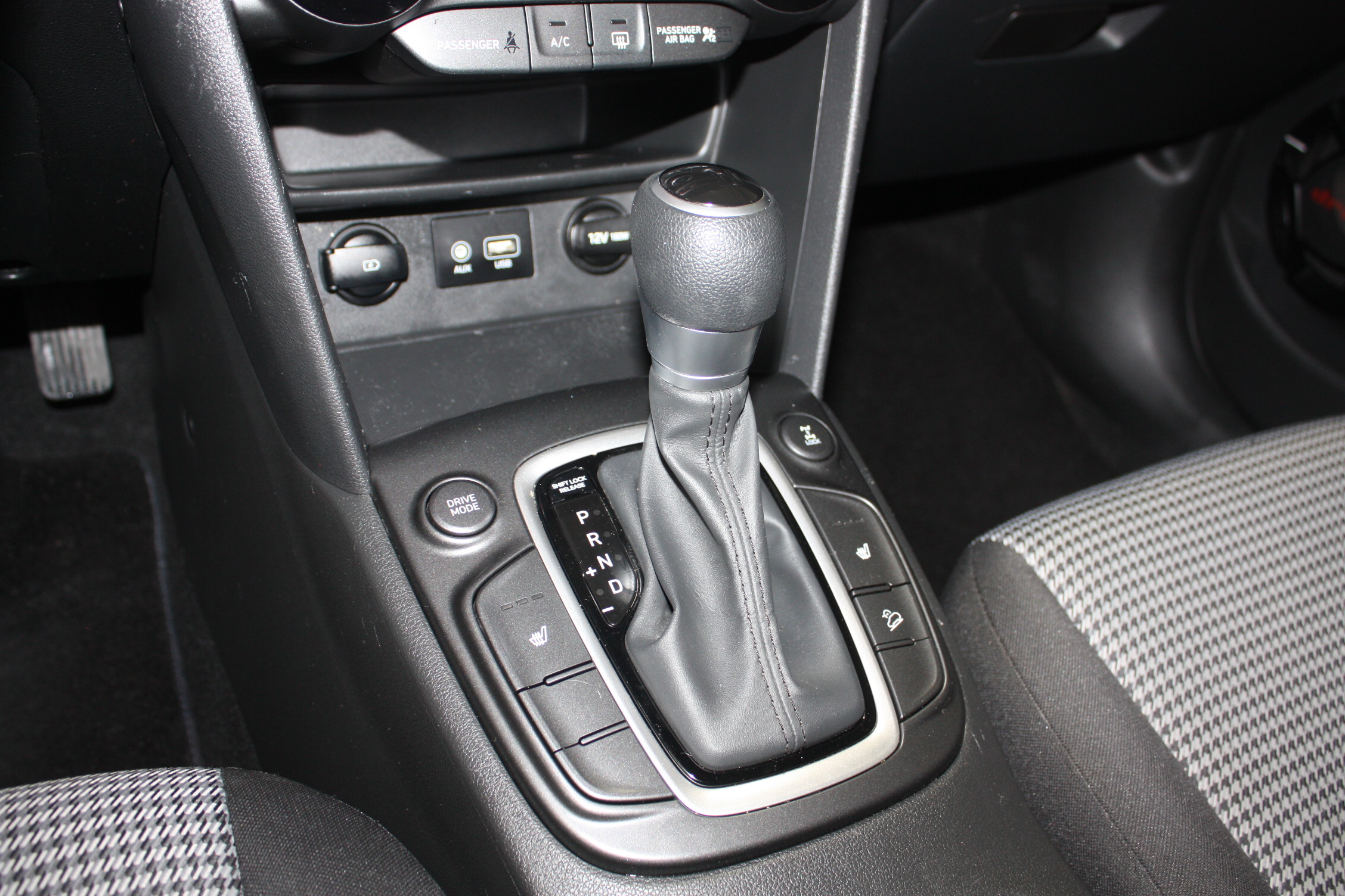 2018 HYUNDAI ELANTRA GL