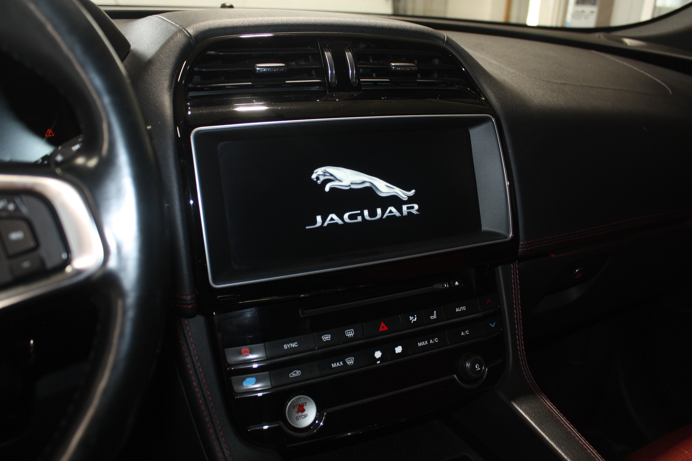 2017 JAGUAR F-PACE 35R-SPORT