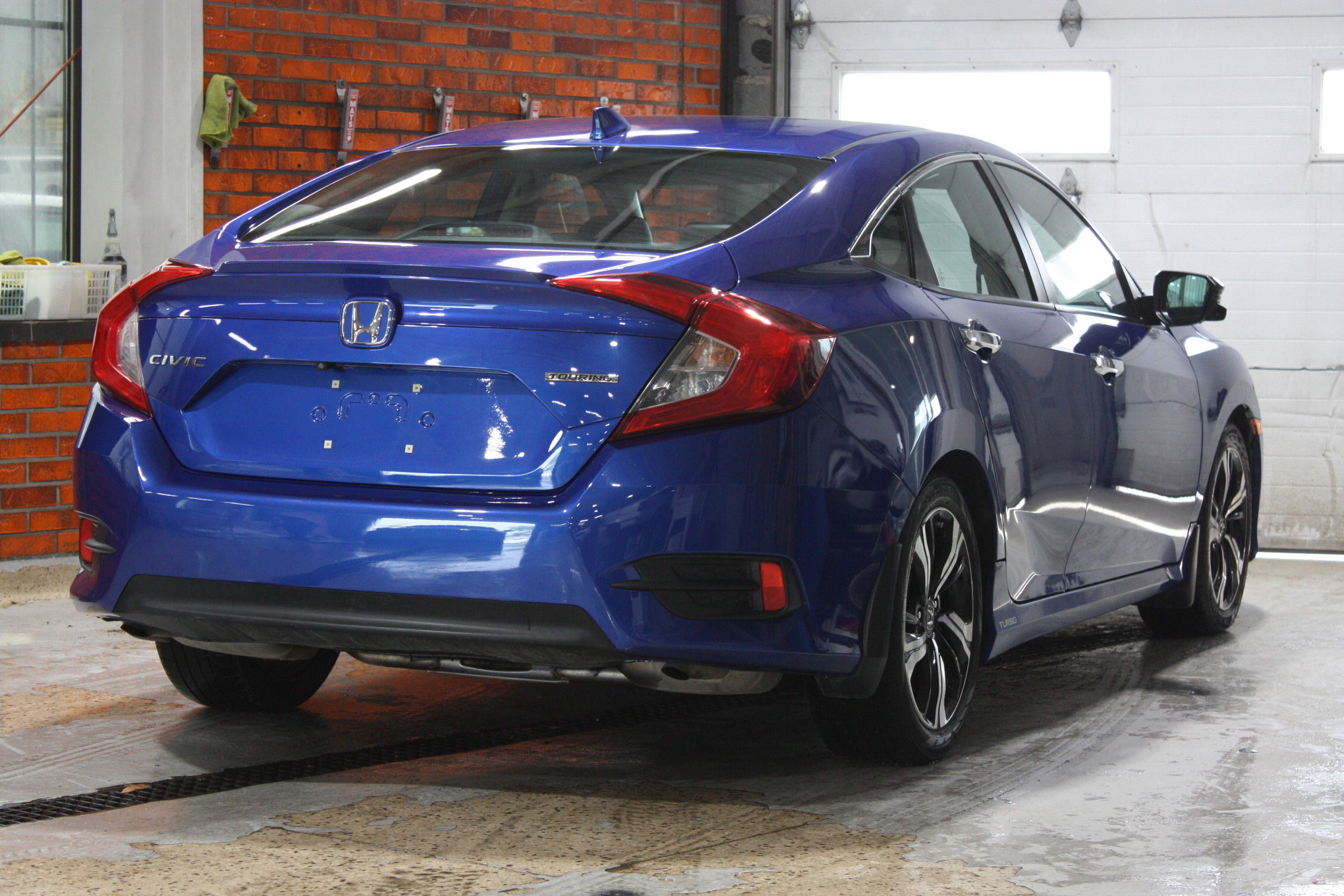 2016 HONDA CIVIC TOURING