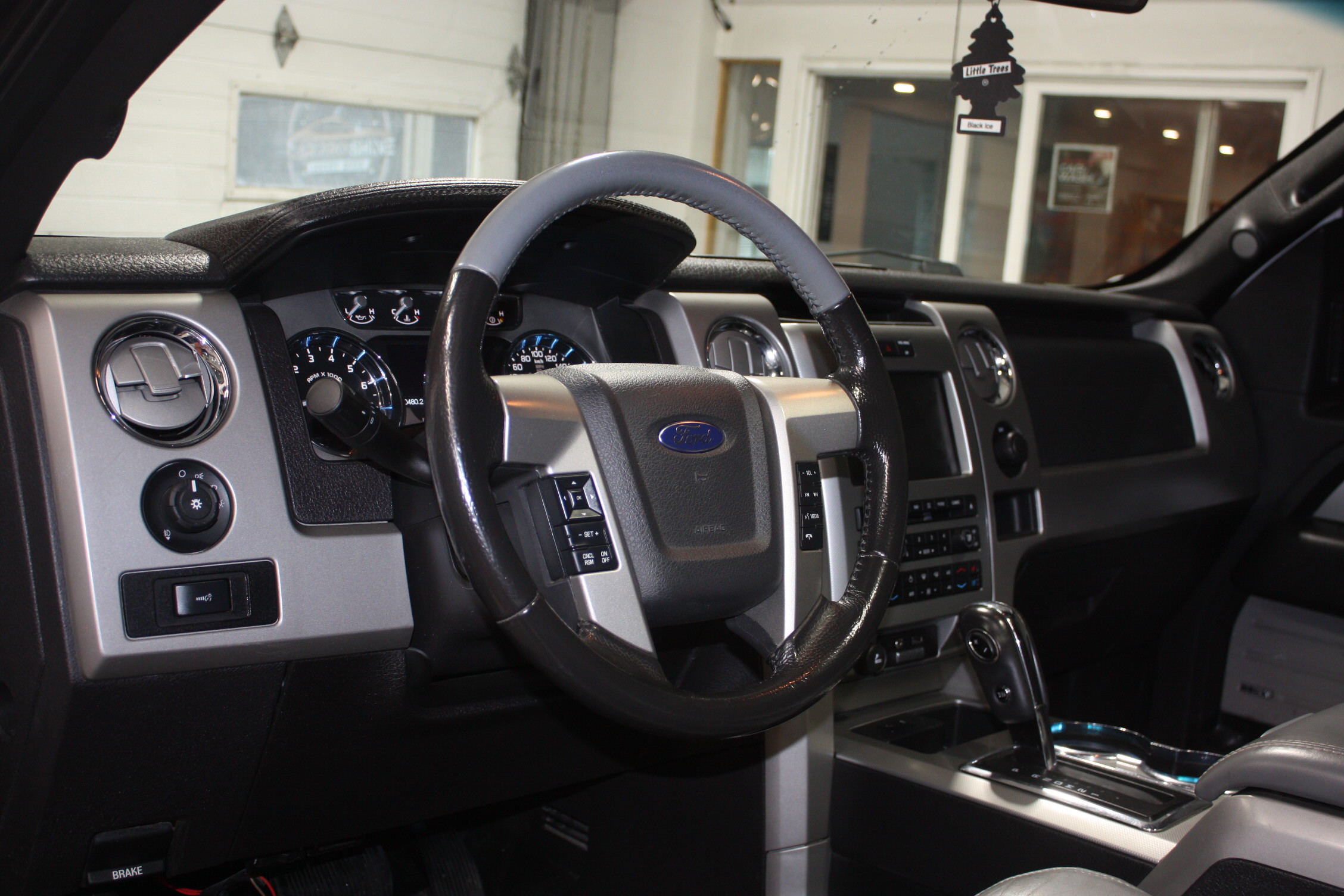 2011 FORD F-150 LIMITED