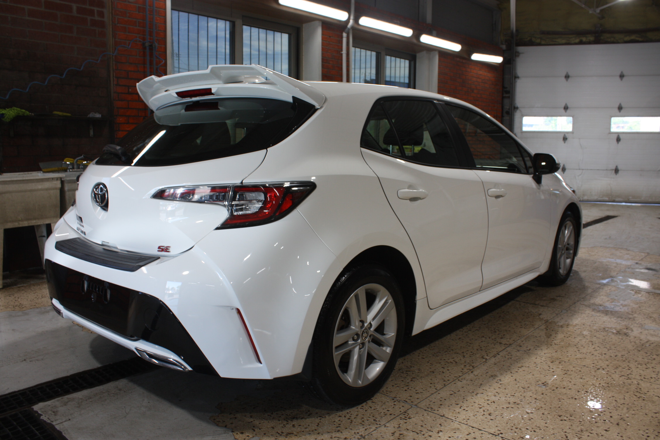 2019 TOYOTA COROLLA HATCHBACK SE