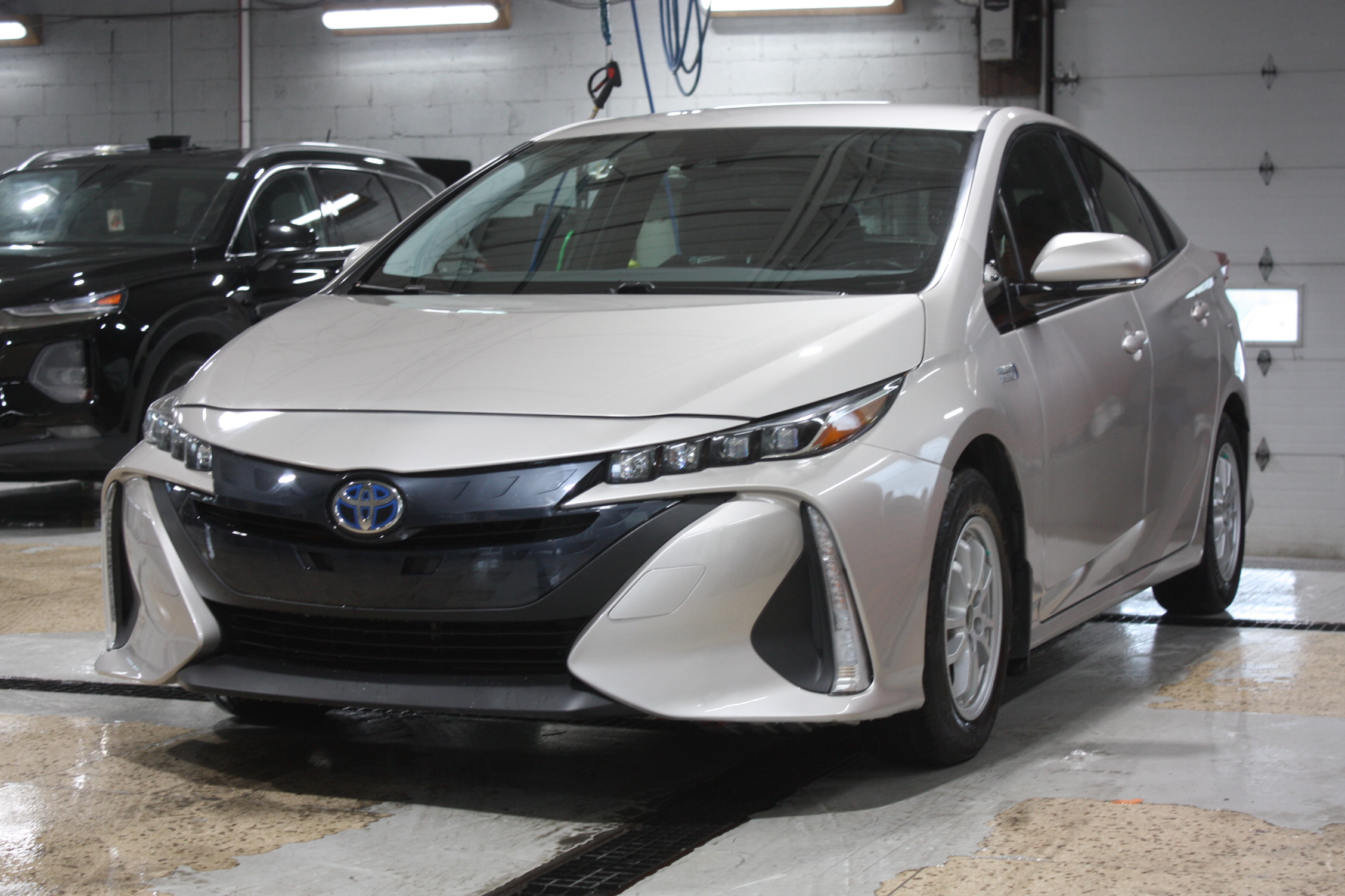 2017 TOYOTA PRIUS PRIME