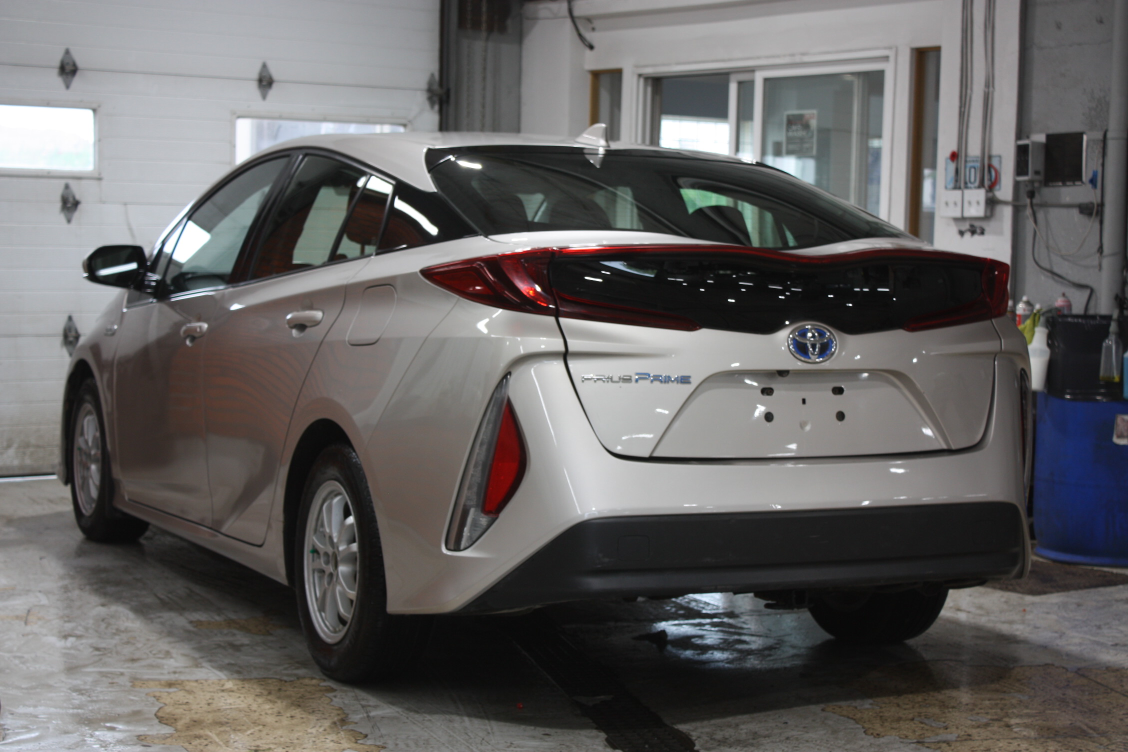 2017 TOYOTA PRIUS PRIME