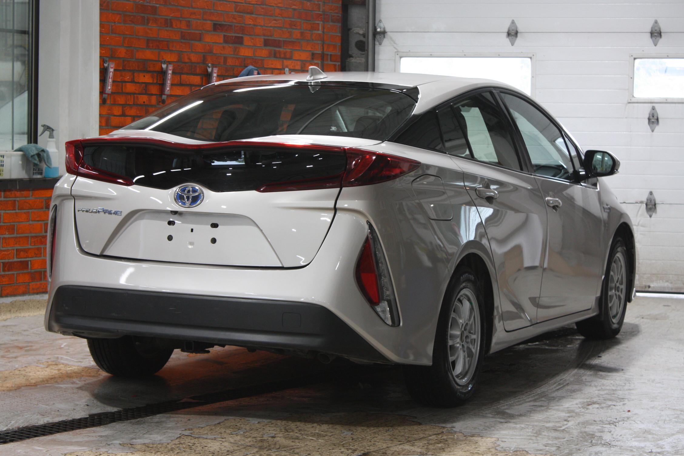 2017 TOYOTA PRIUS PRIME