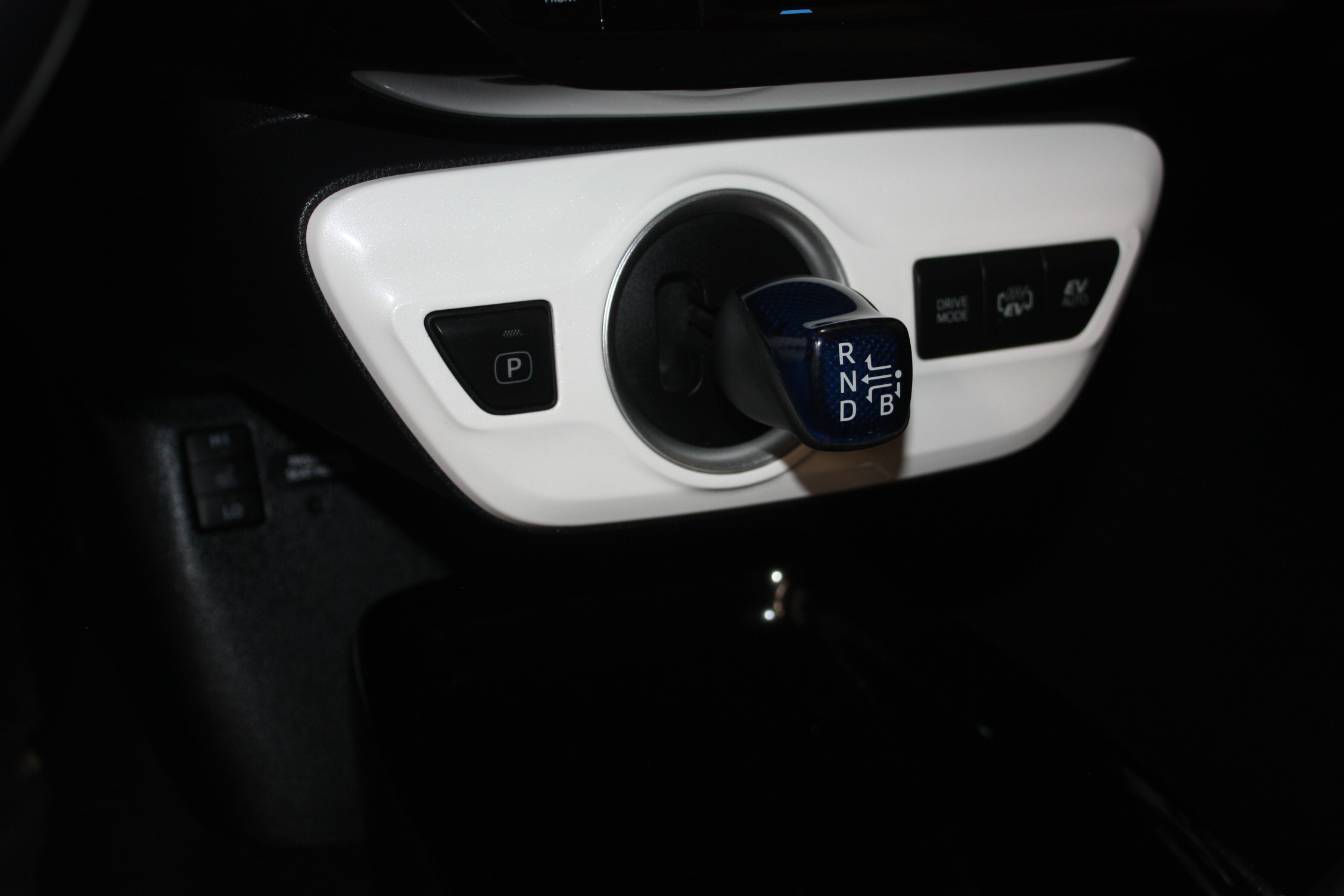 2017 TOYOTA PRIUS PRIME