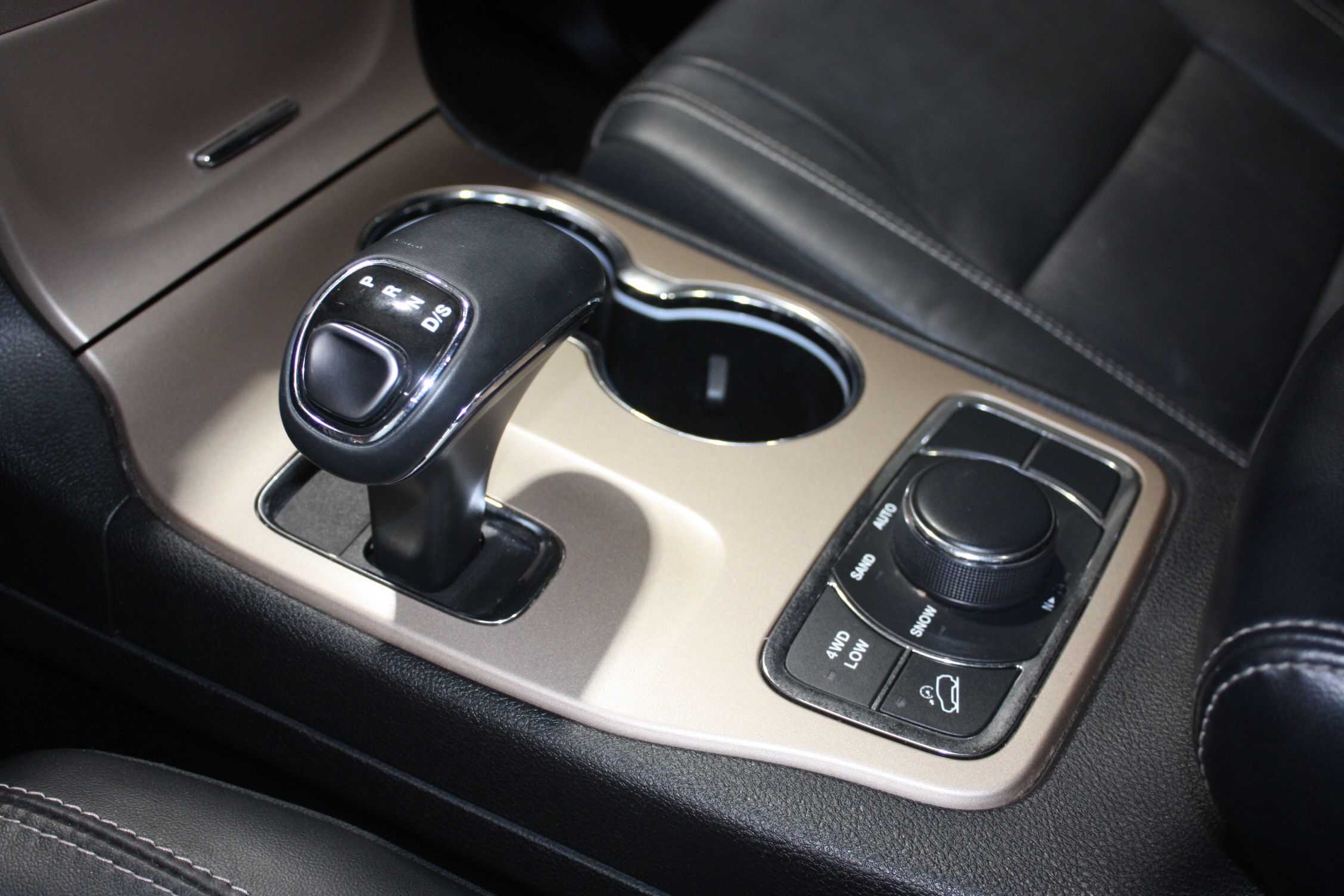 2014 JEEP GRAND CHEROKEE LIMITED 4X4