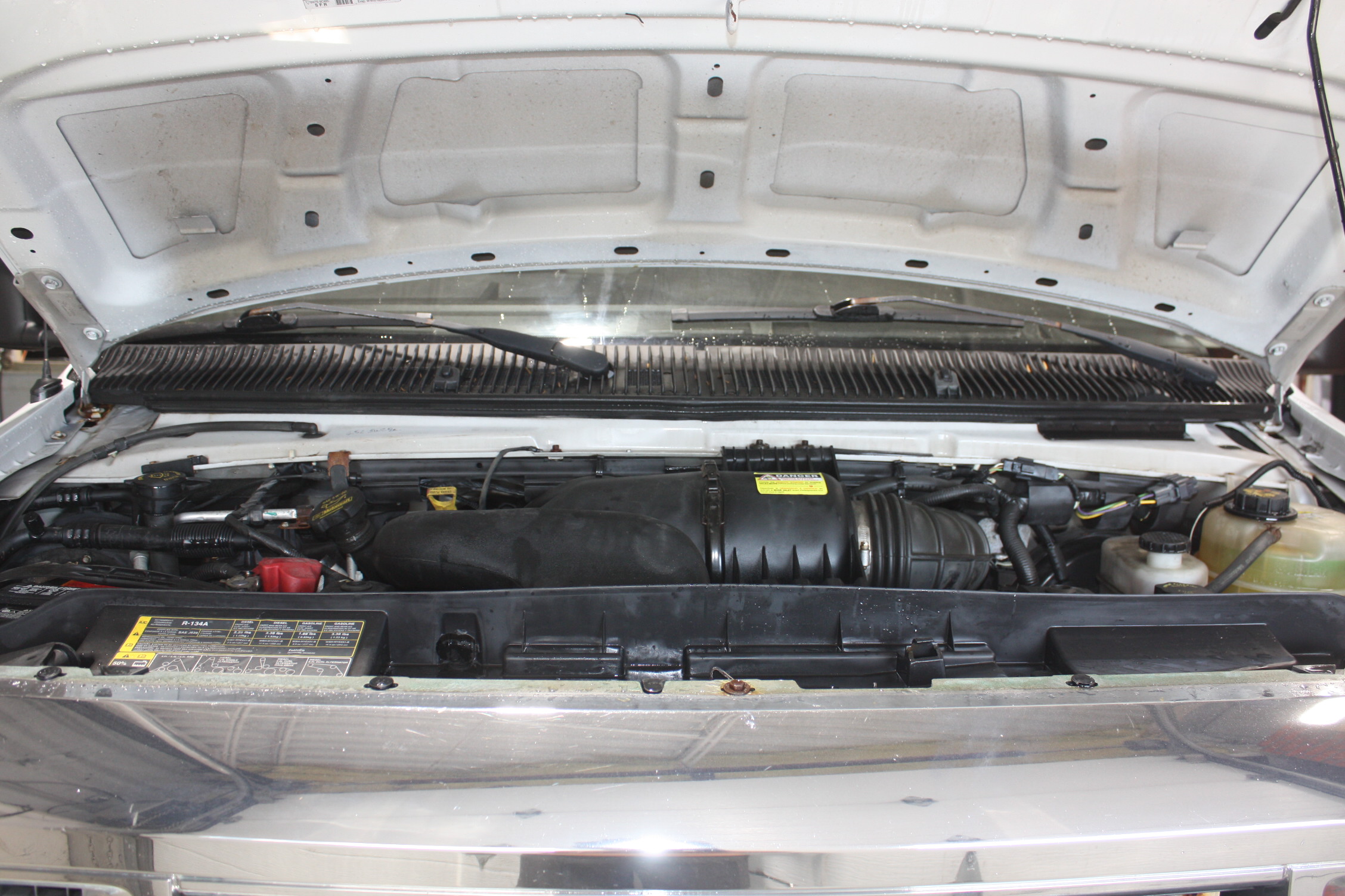 2009 FORD CUBE 12 ‘ ROUES SIMPLE ARRIERE