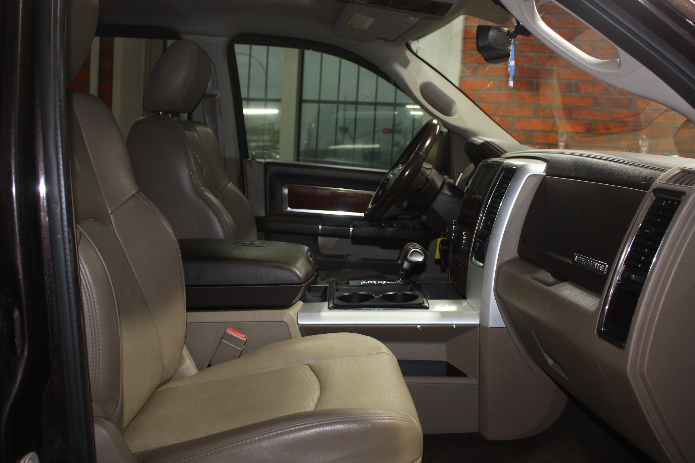 2011 RAM 1500 LARAMIE 4X4