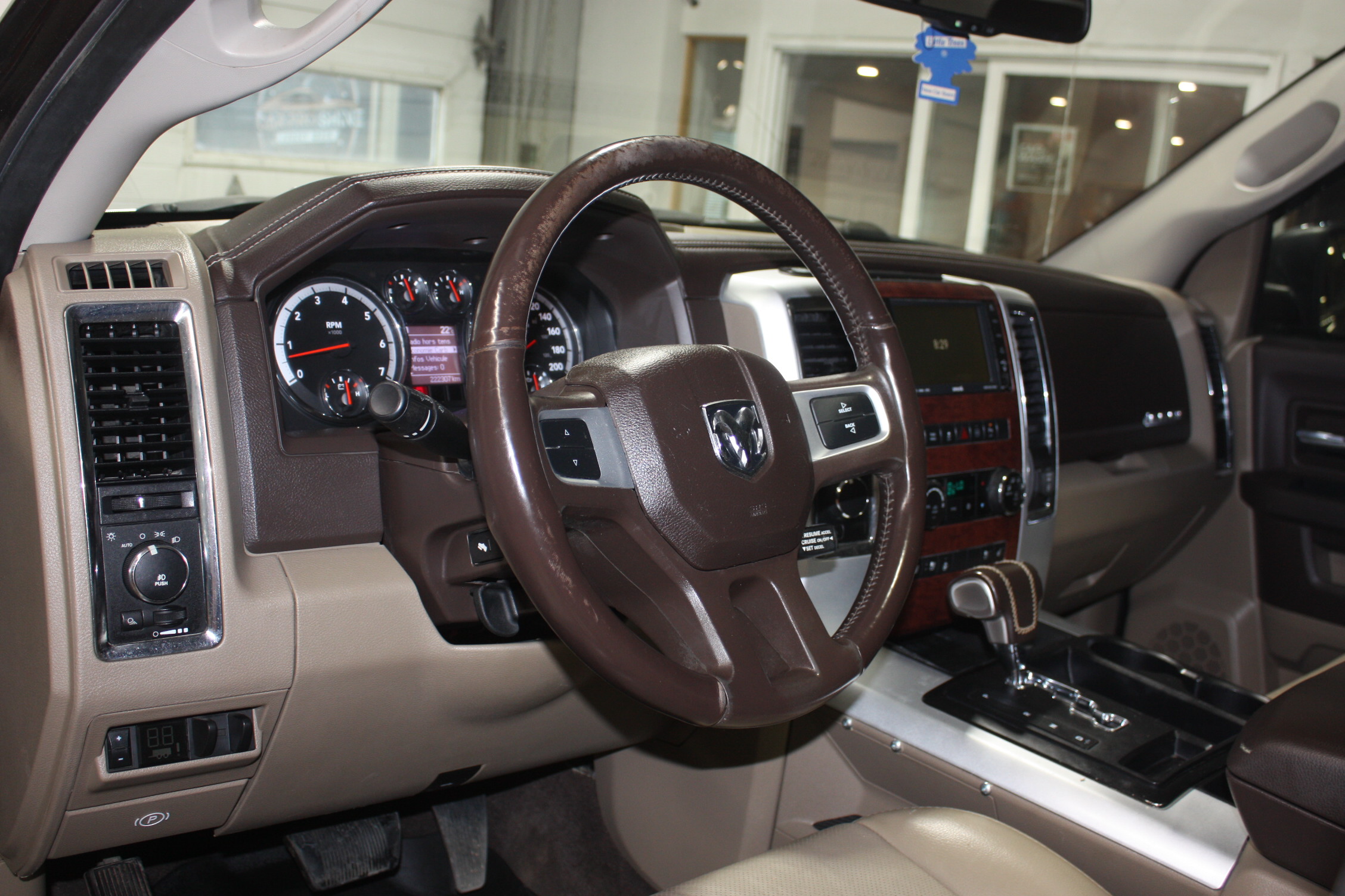 2011 RAM 1500 LARAMIE 4X4