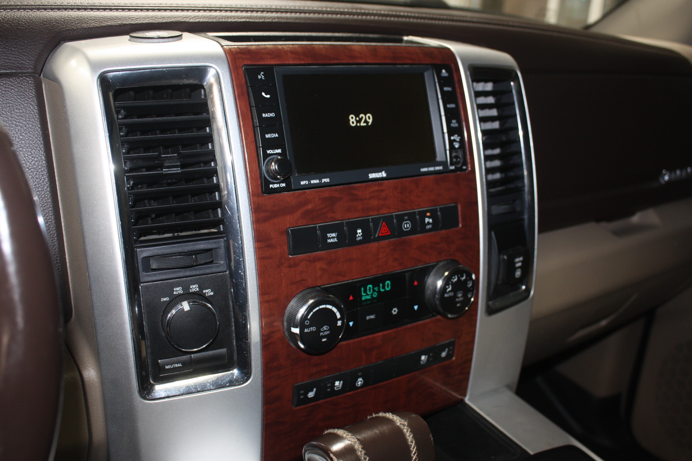 2011 RAM 1500 LARAMIE 4X4