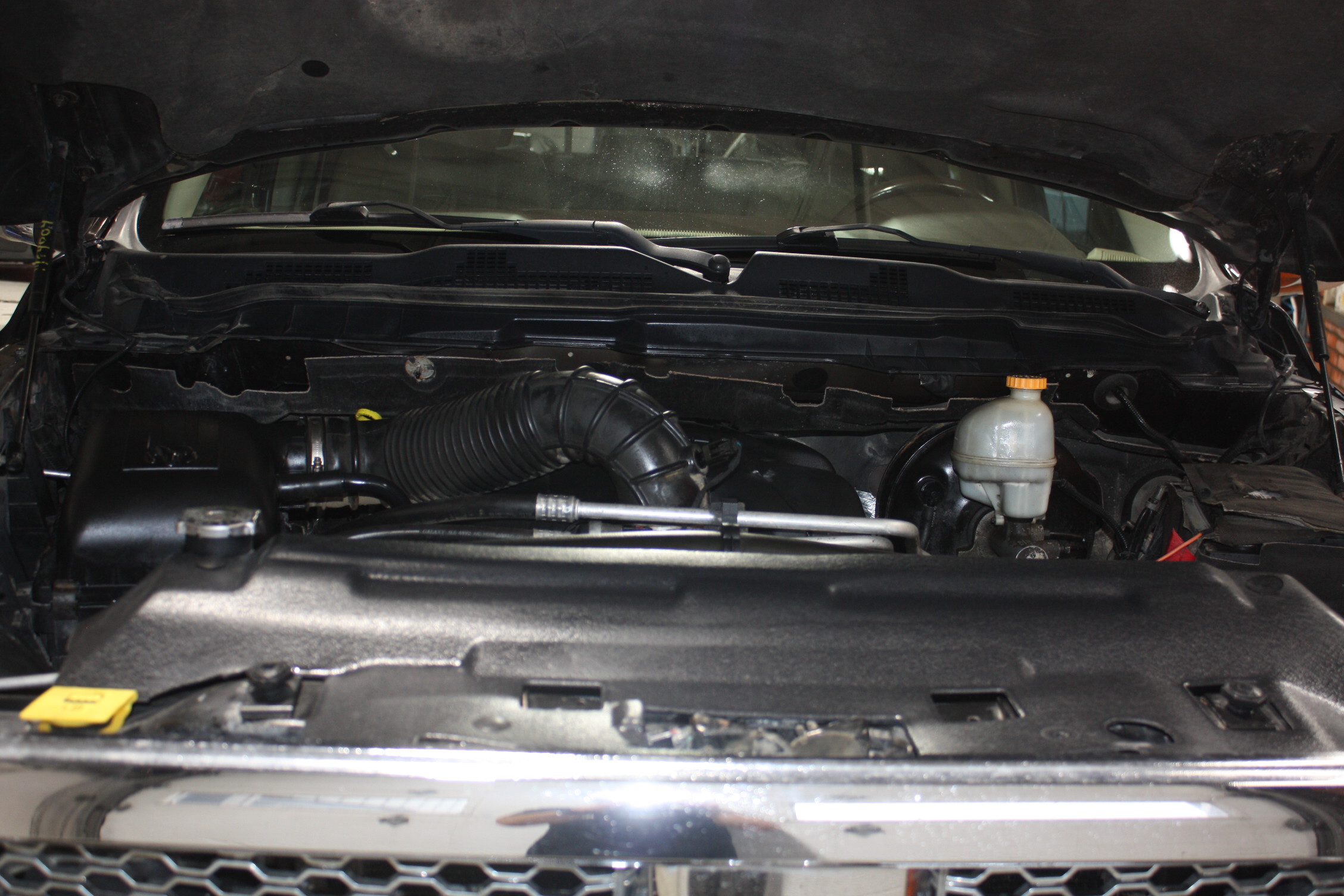 2011 RAM 1500 LARAMIE 4X4