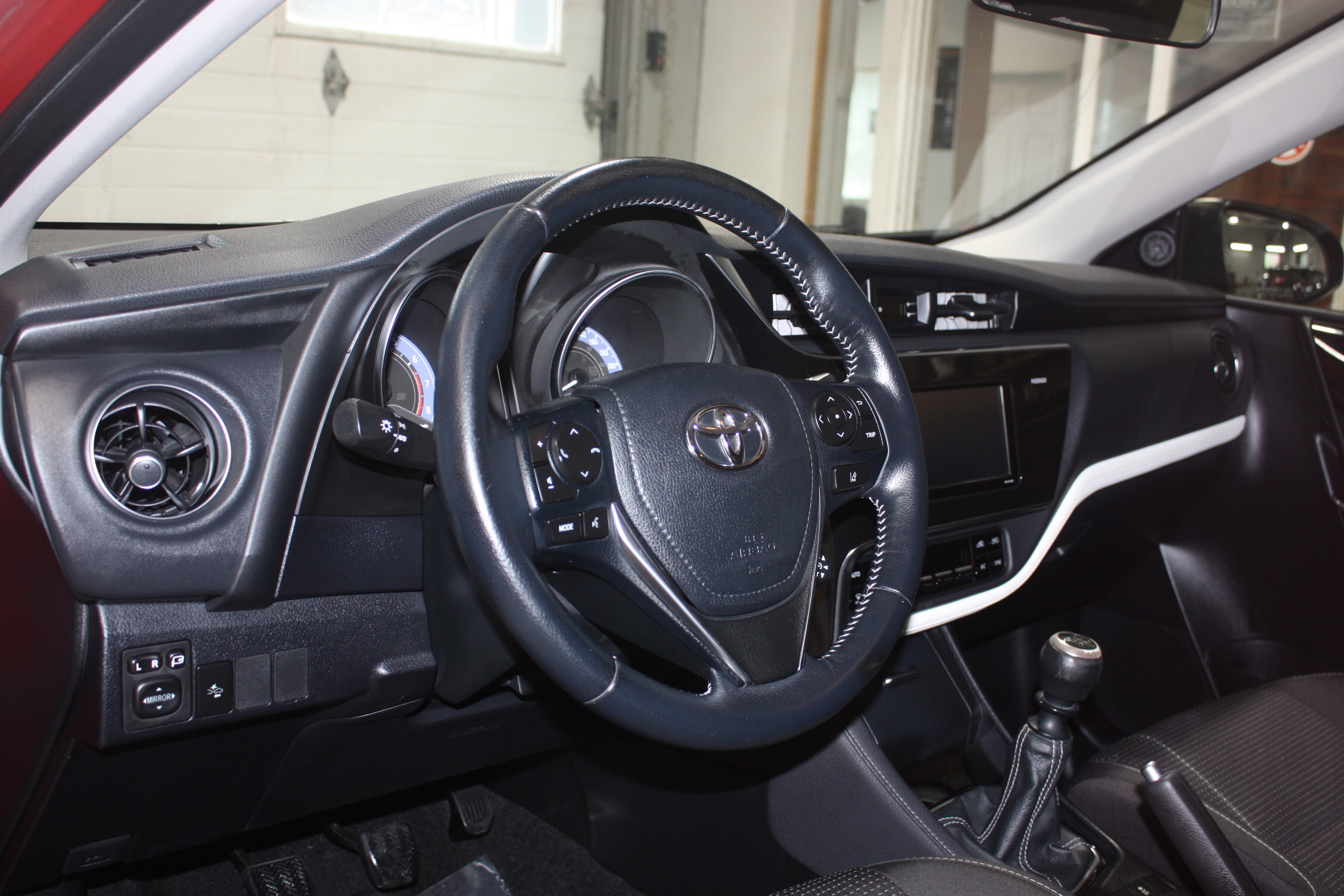 2018 TOYOTA COROLLA IM