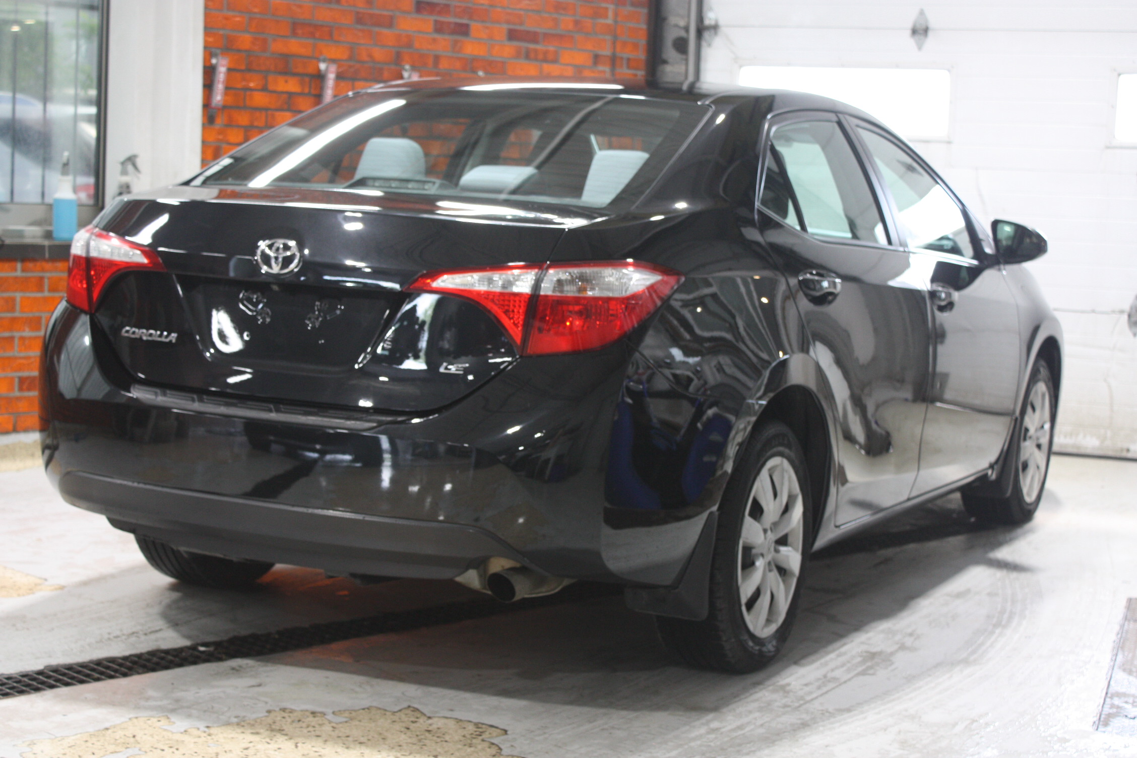 2015 TOYOTA COROLLA LE