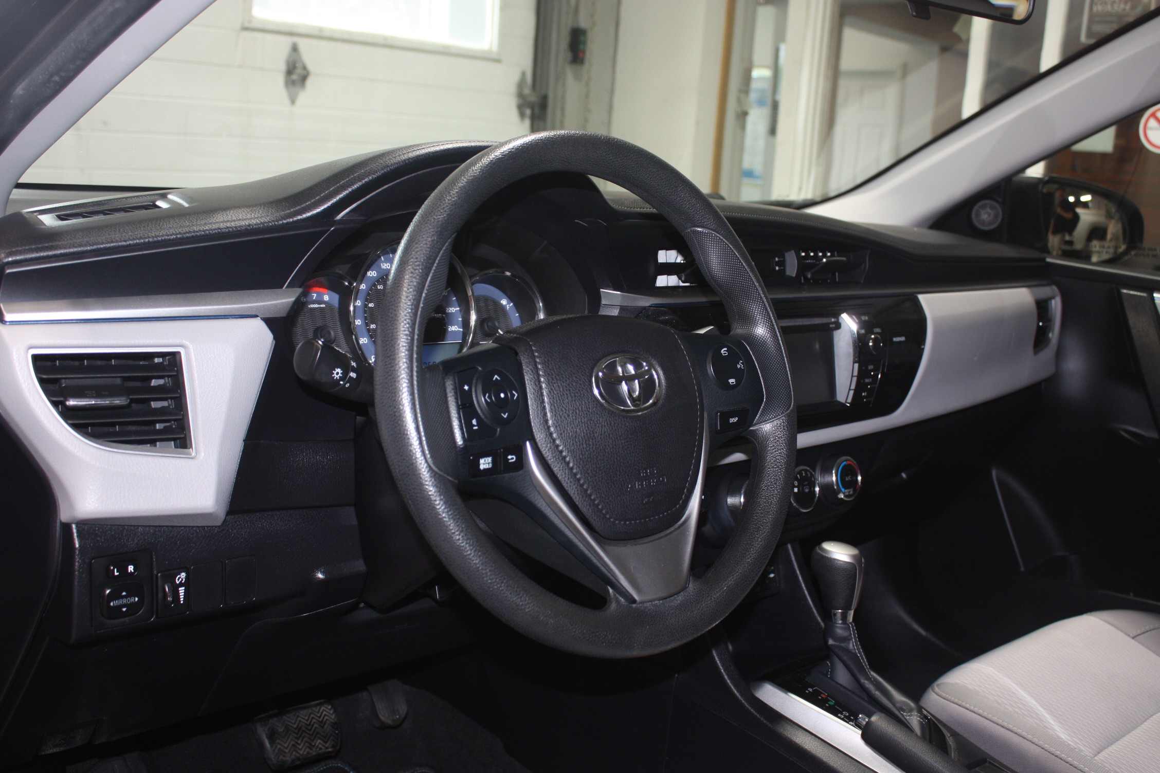 2015 TOYOTA COROLLA LE
