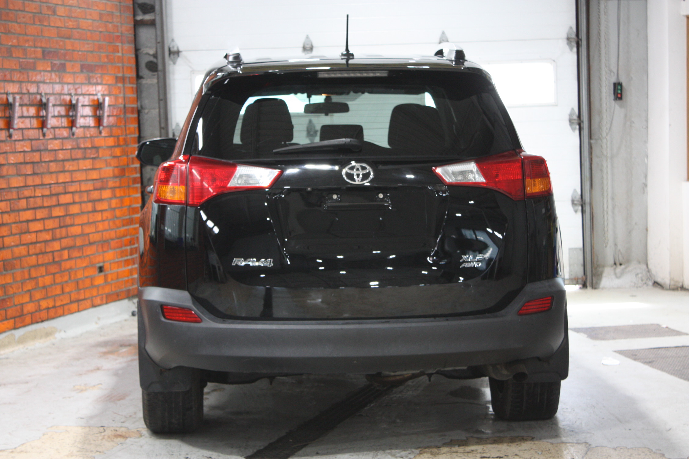 2015 TOYOTA RAV4 XLE AWD