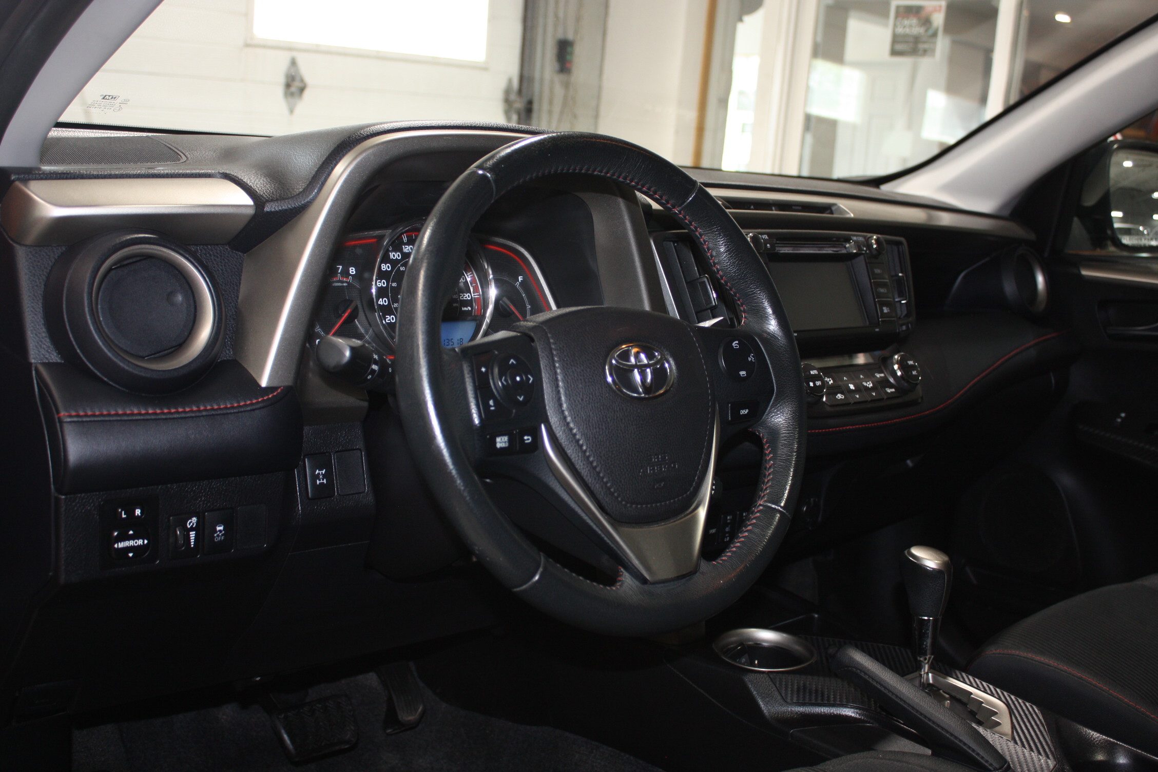2015 TOYOTA RAV4 XLE AWD