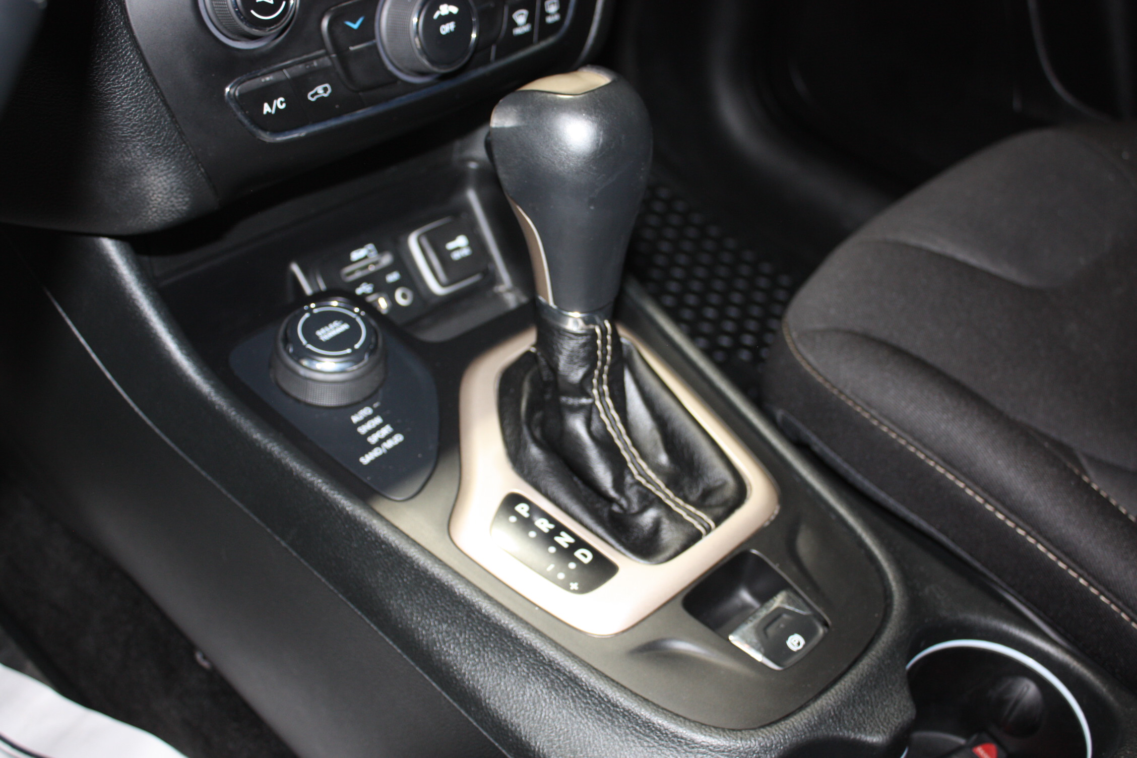 2015 JEEP CHEROKEE NORTH 4X4