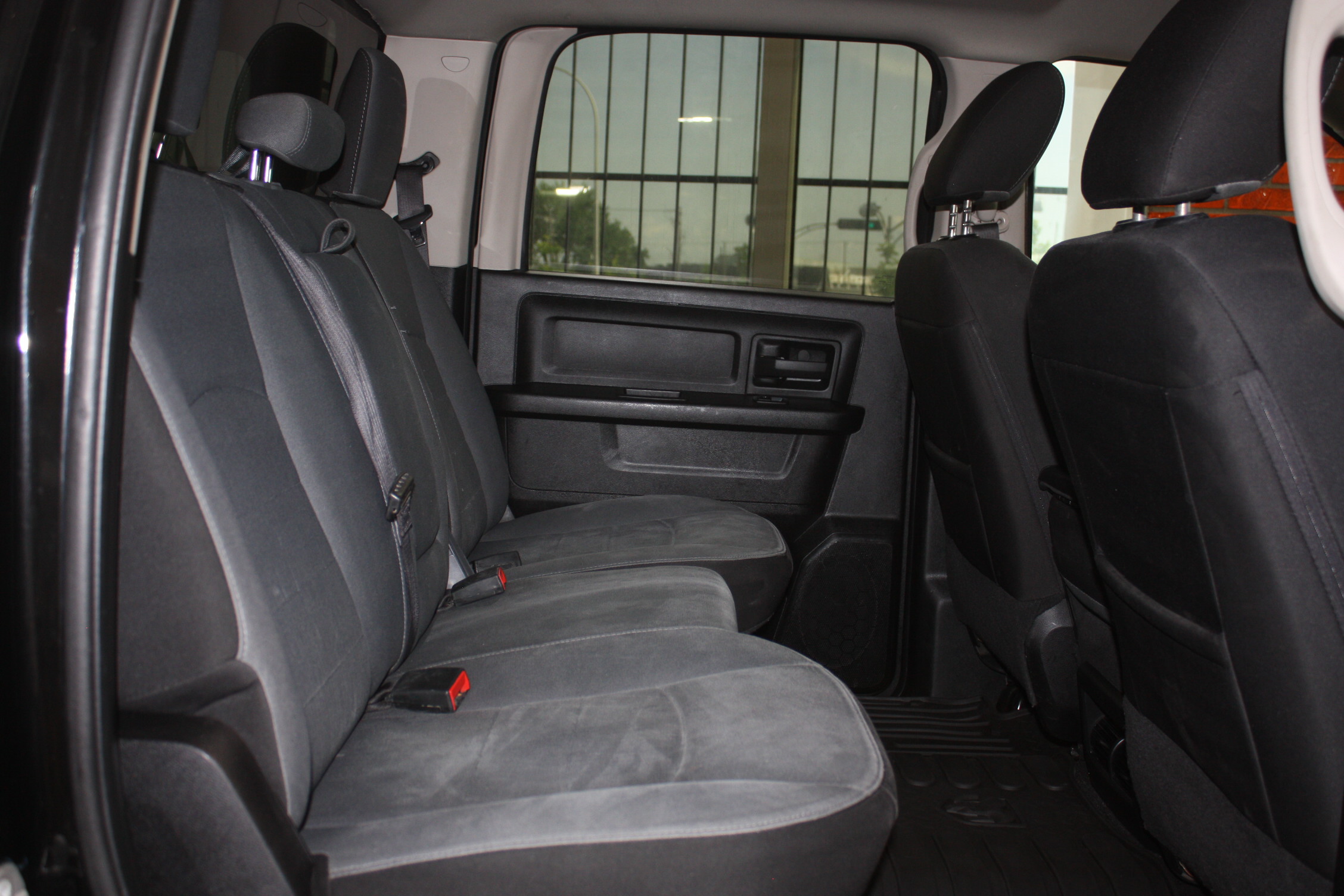 2022 RAM 1500 CLASSIC EXPRESS CREW CAB 4X4