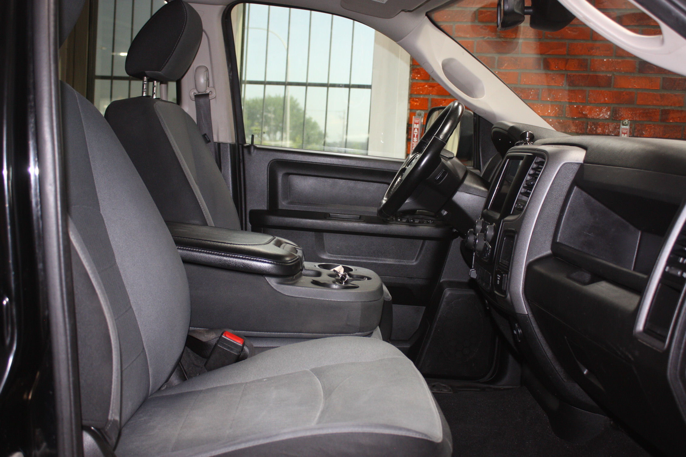 2022 RAM 1500 CLASSIC EXPRESS CREW CAB 4X4