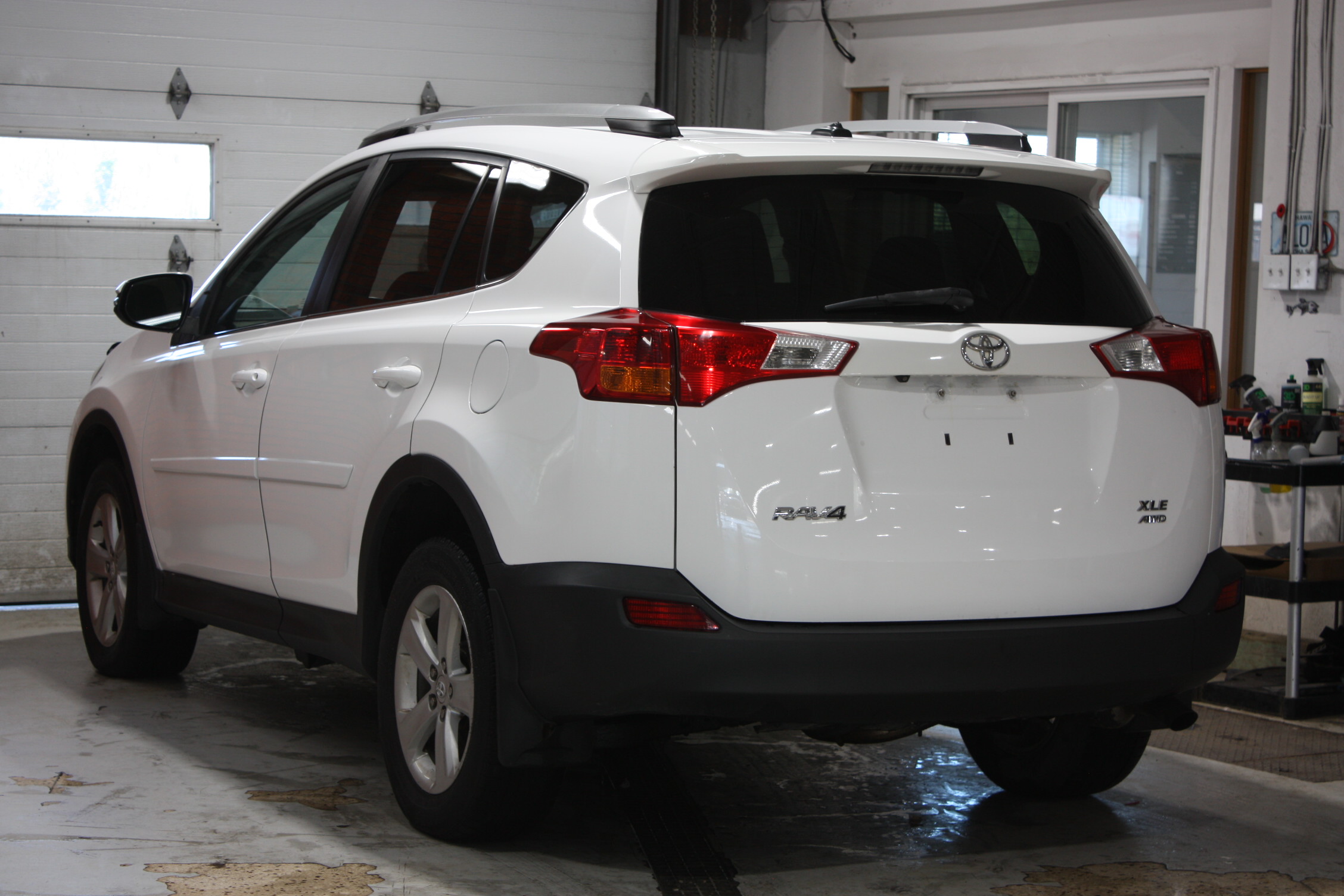 2014 TOYOTA RAV4 XLE AWD