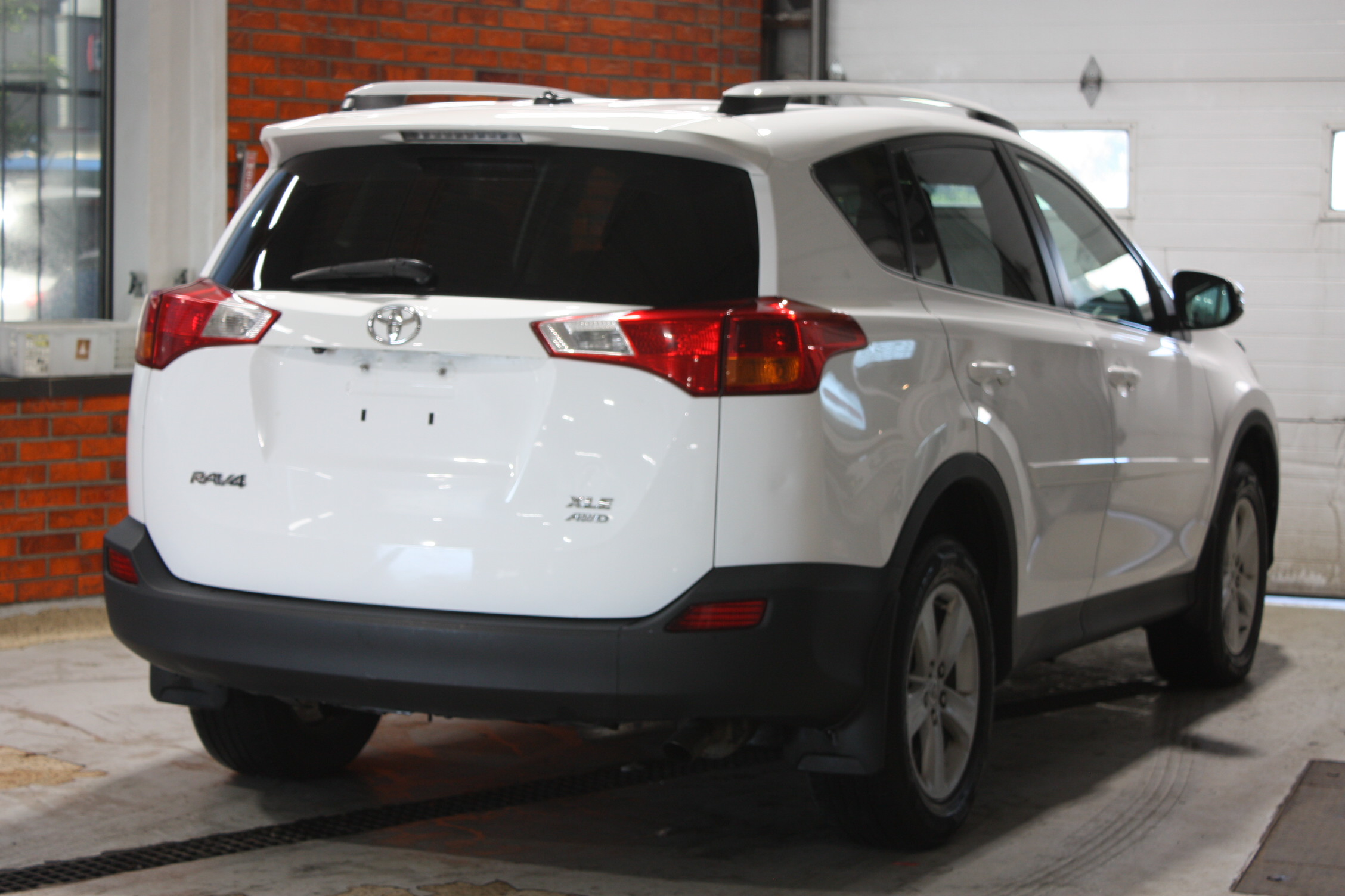 2014 TOYOTA RAV4 XLE AWD