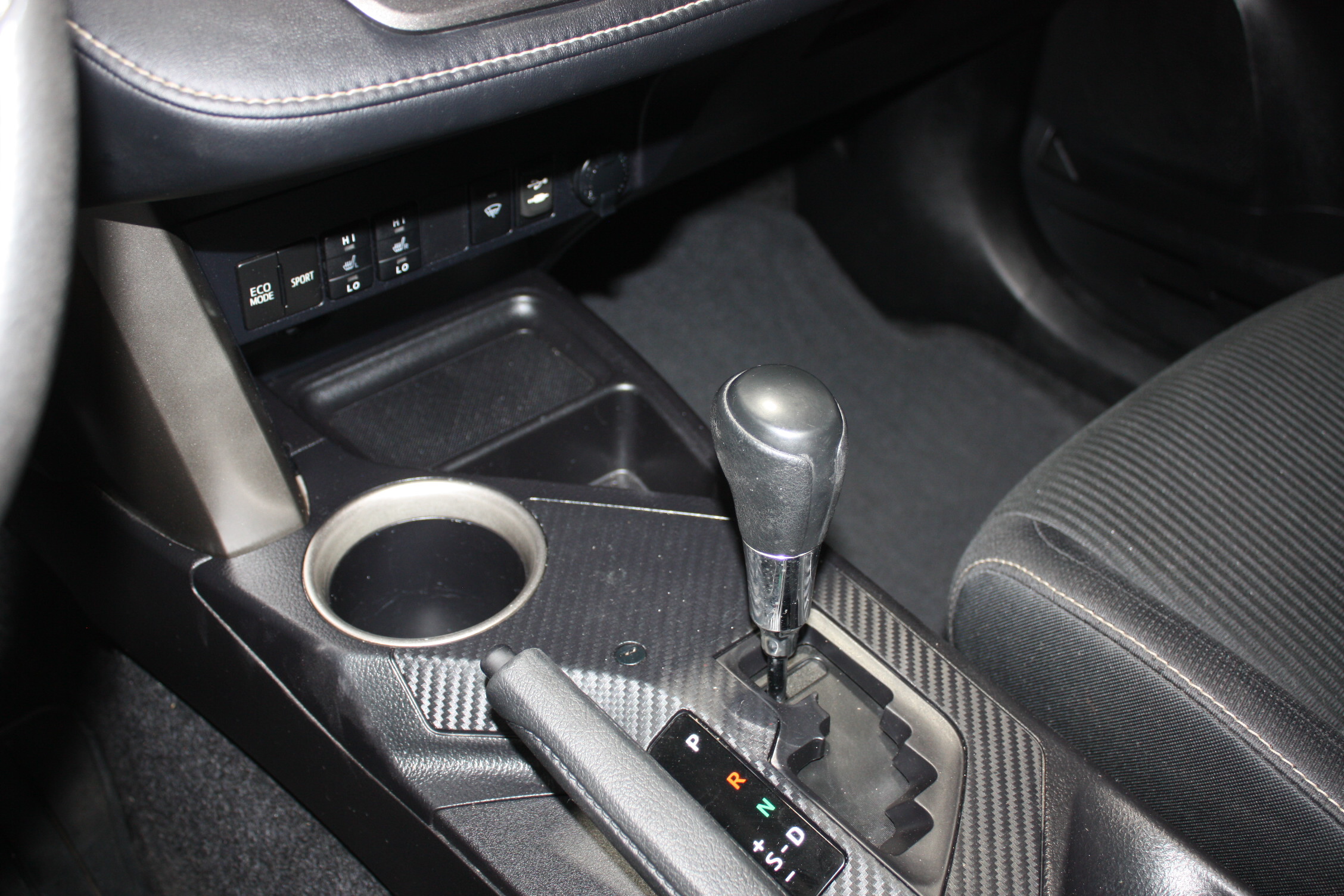 2014 TOYOTA RAV4 XLE AWD