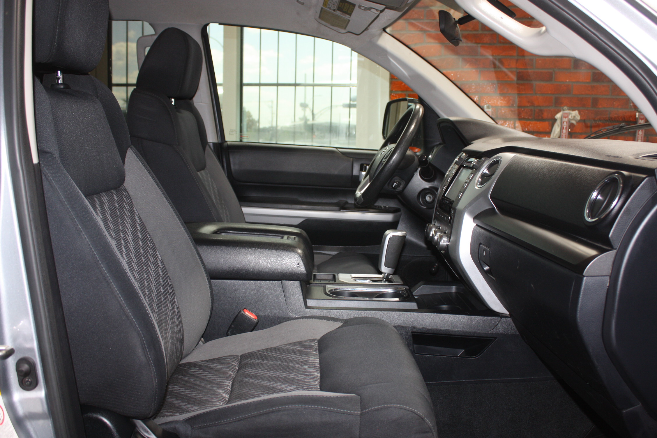 2019 TOYOTA TUNDRA SR5 4X4 BOITE 8′