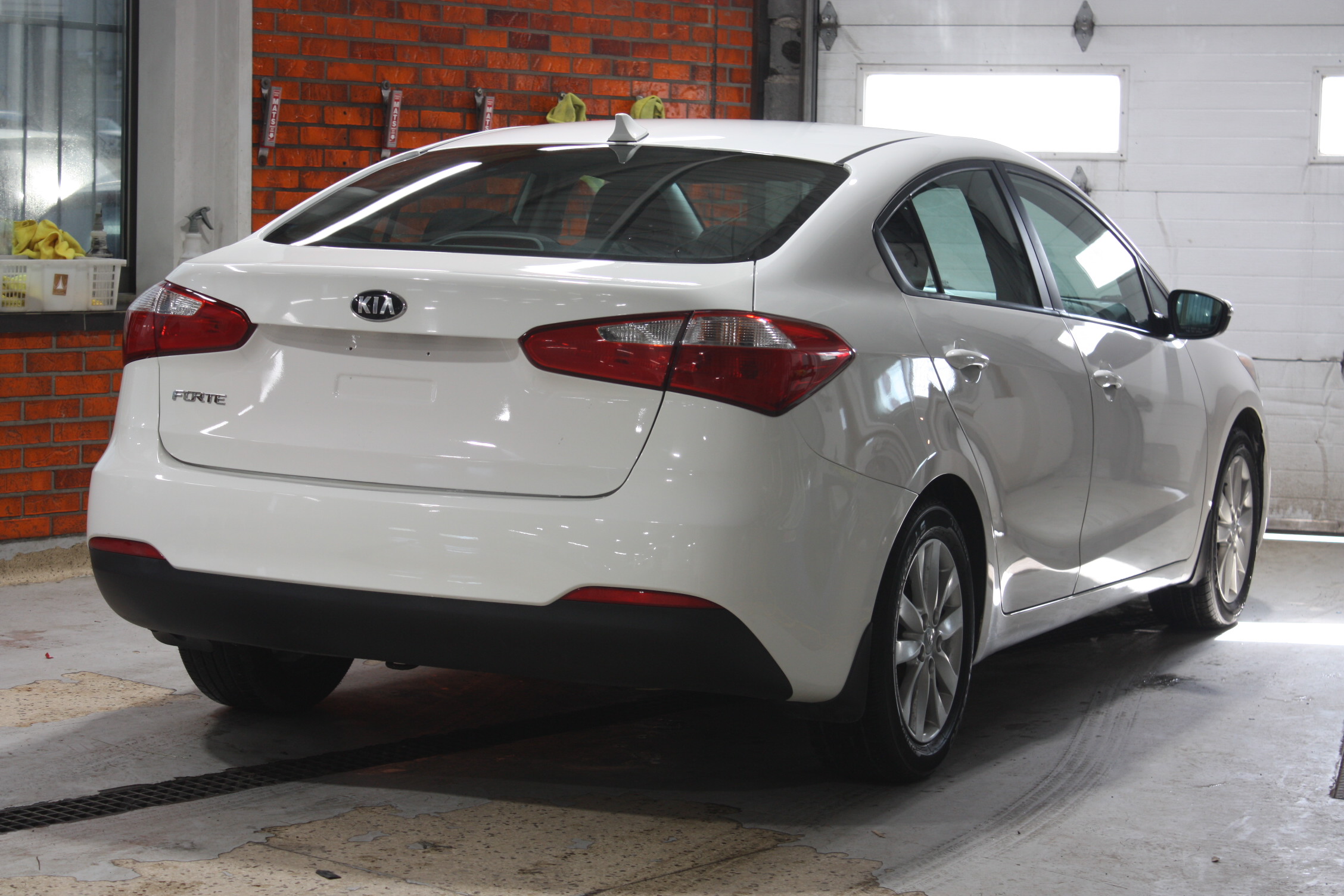 2015 KIA FORTE SEDAN