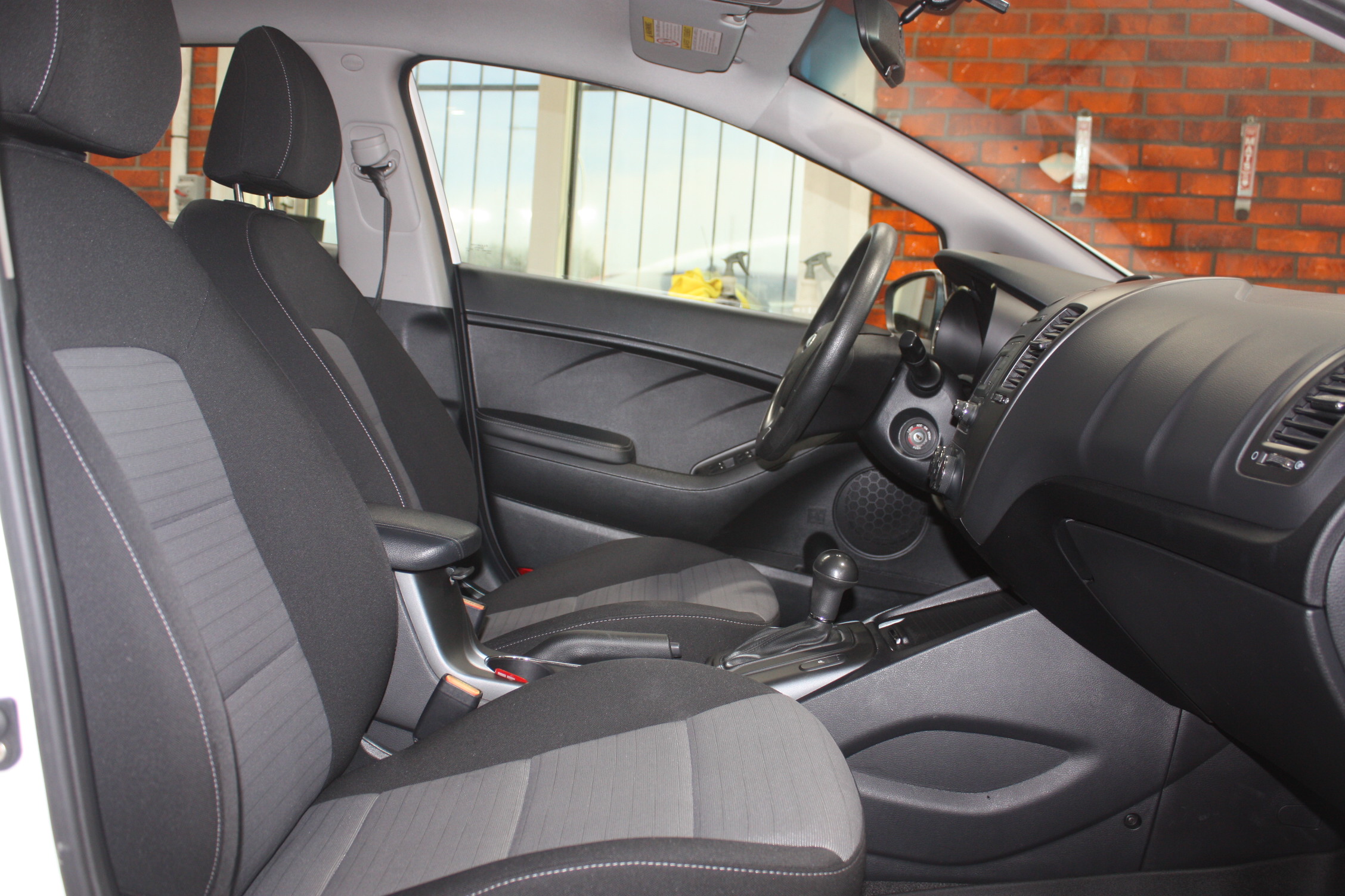 2015 KIA FORTE SEDAN
