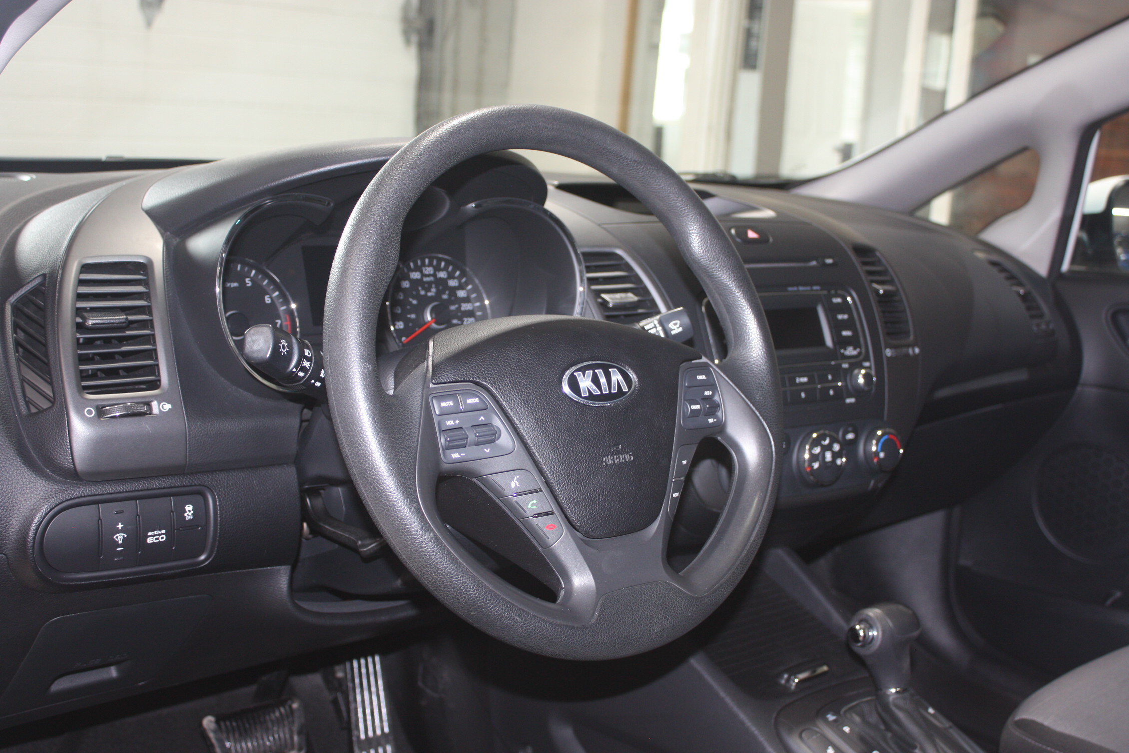 2015 KIA FORTE SEDAN