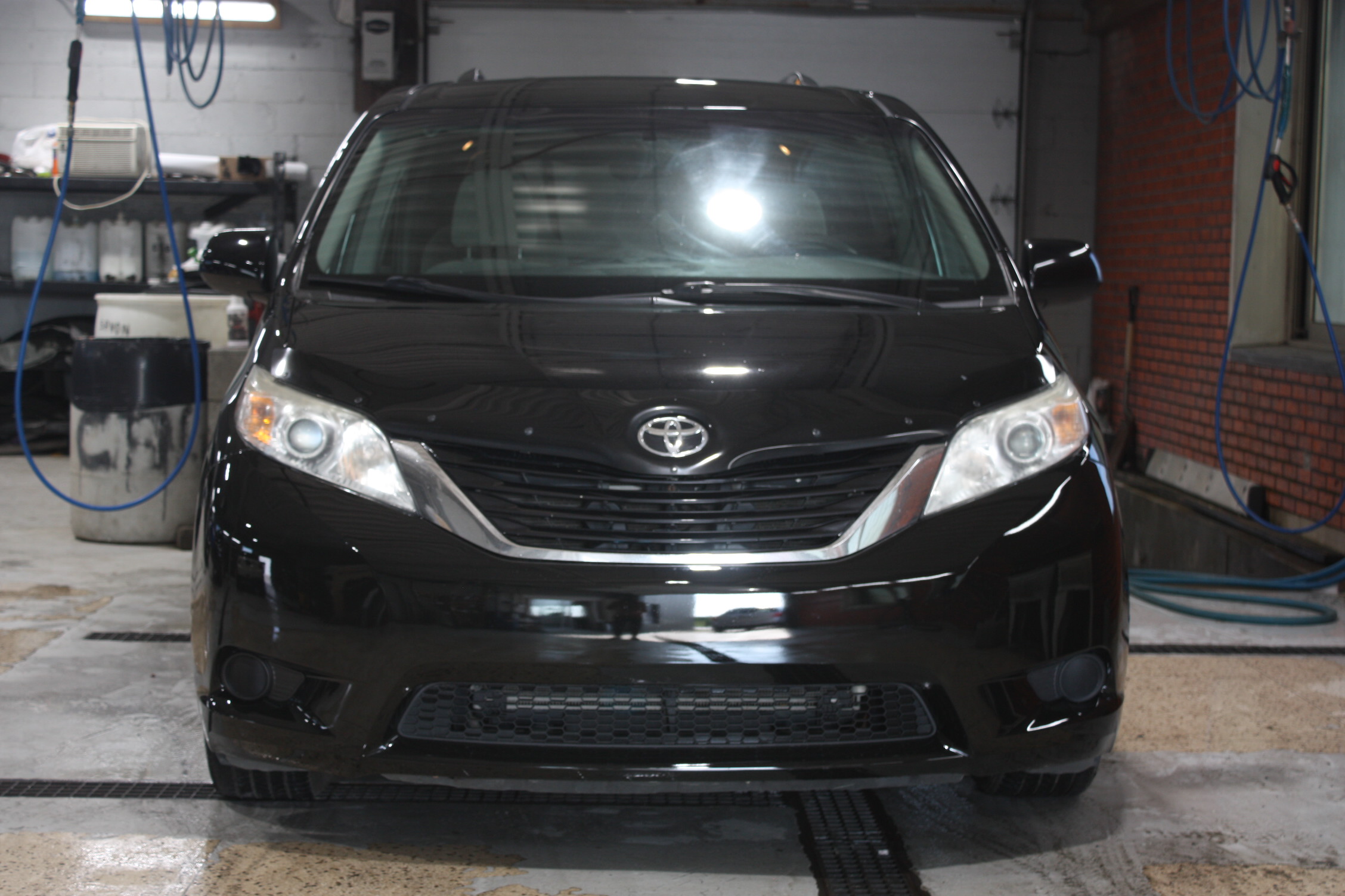 2017 TOYOTA SIENNA LE AWD