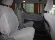2017 TOYOTA SIENNA LE AWD