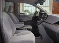2017 TOYOTA SIENNA LE AWD