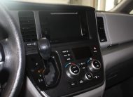 2017 TOYOTA SIENNA LE AWD