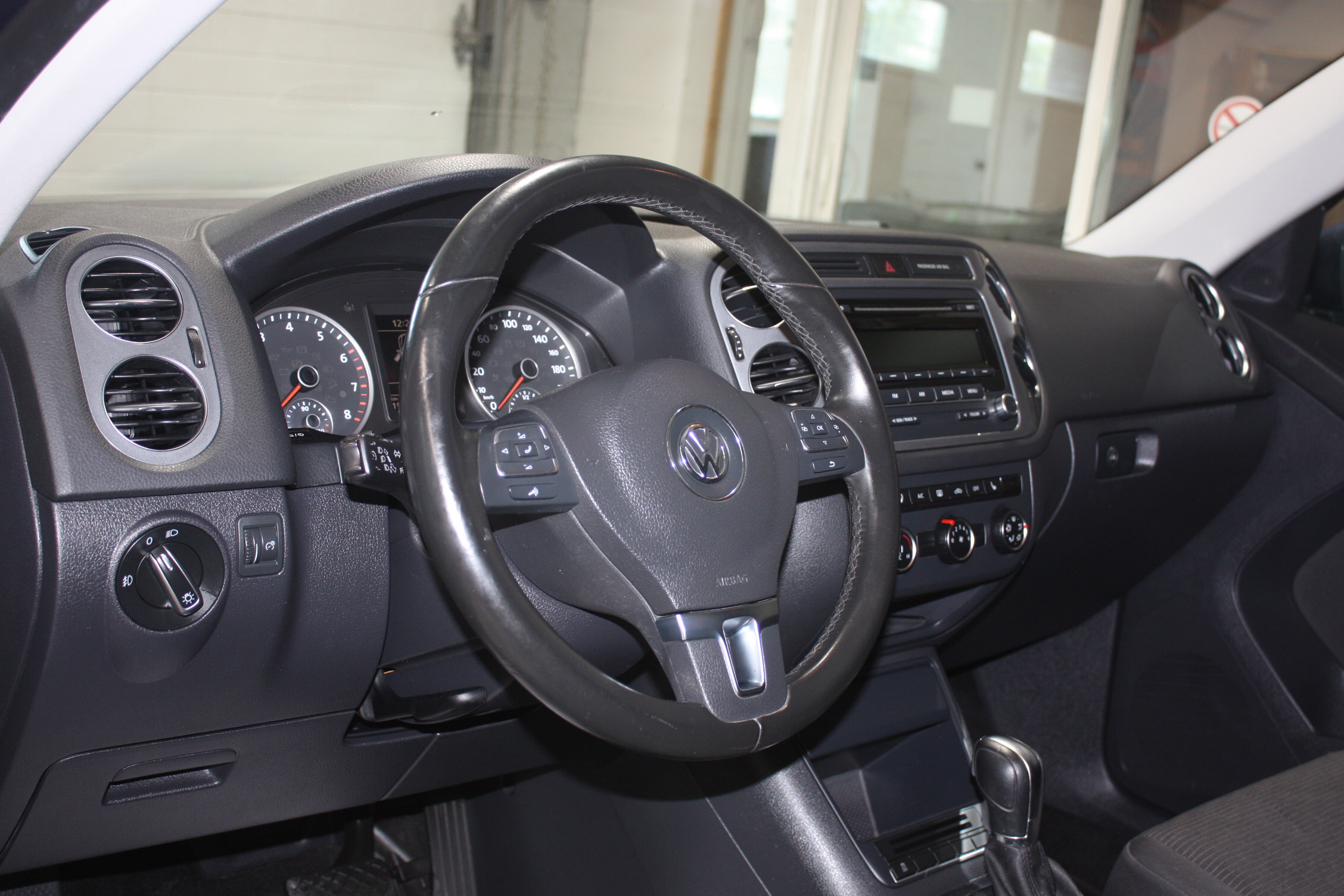 2014 VOLKSWAGEN TIGUAN