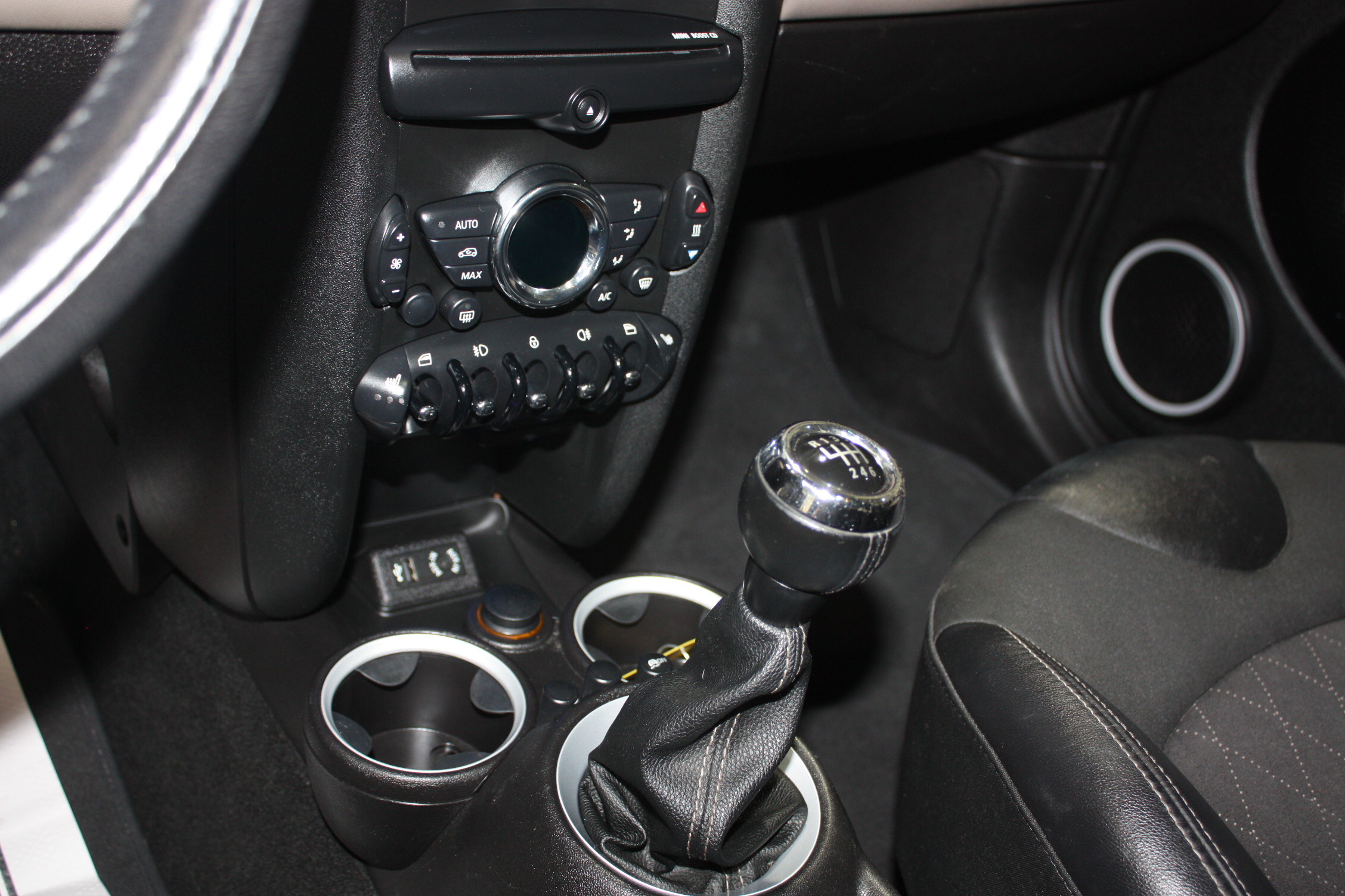 2013 MINI COOPER