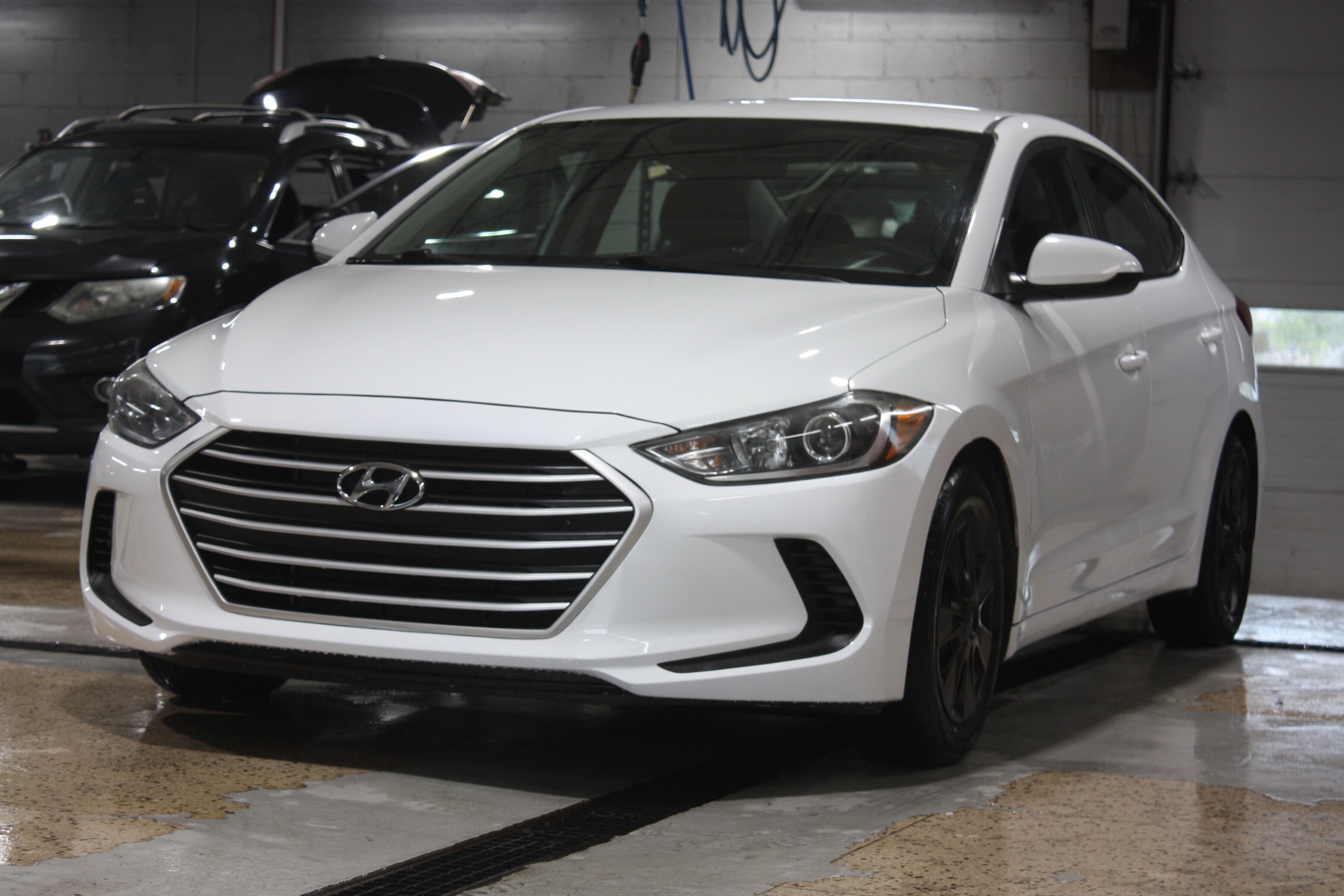 2017 HYUNDAI ELANTRA L