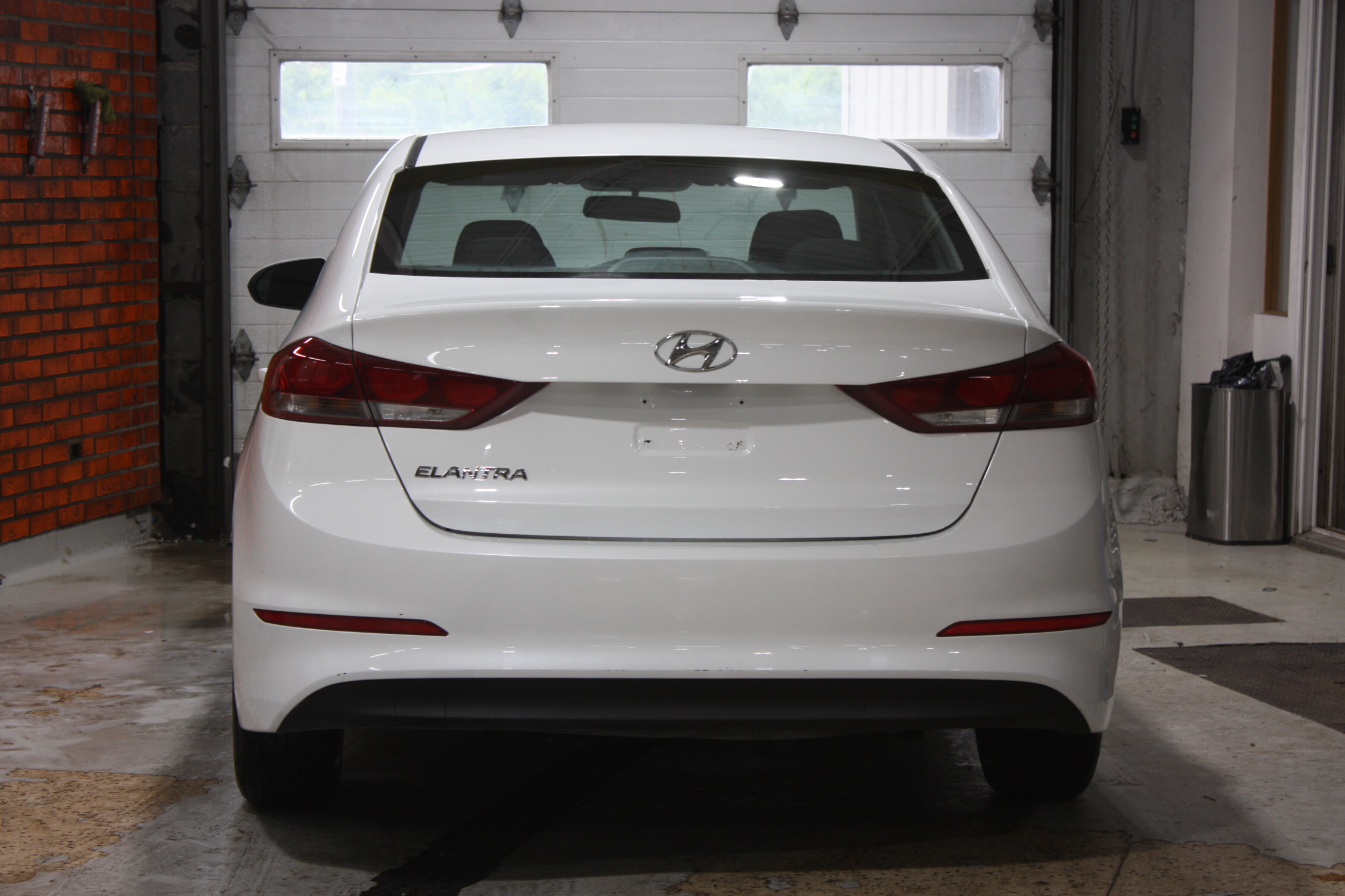 2017 HYUNDAI ELANTRA L